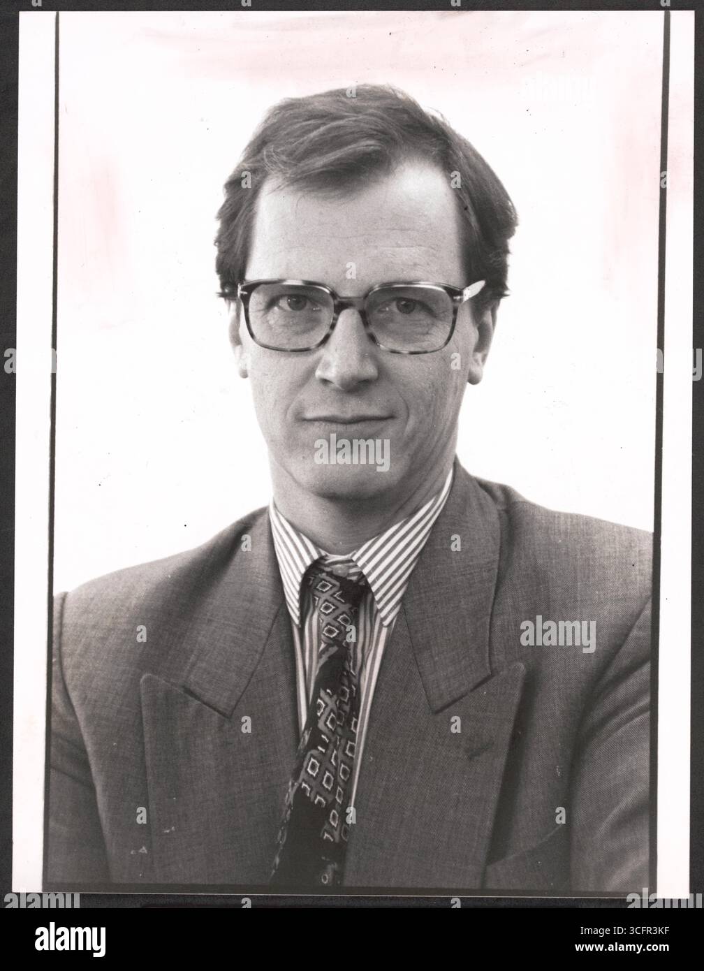 Portrait des diplomingenieurs und SPD-Politikers Christoph Blume (*01.06.1952 / +06.10.2013) - Blume War u.a. Baudezernent in Bielefeld (ab 1985) und Köln (1990 - 1996), fungierte ab 1996 als Stadtdirektor in Geschäftsführer und wurde 2001 einer der Düsseldorfer des Düsseldorf Flughafens und dort im Jahr 2006 Sprecher der Geschäftsführung. - Foto vom 12.02.1993 Banque D'Images