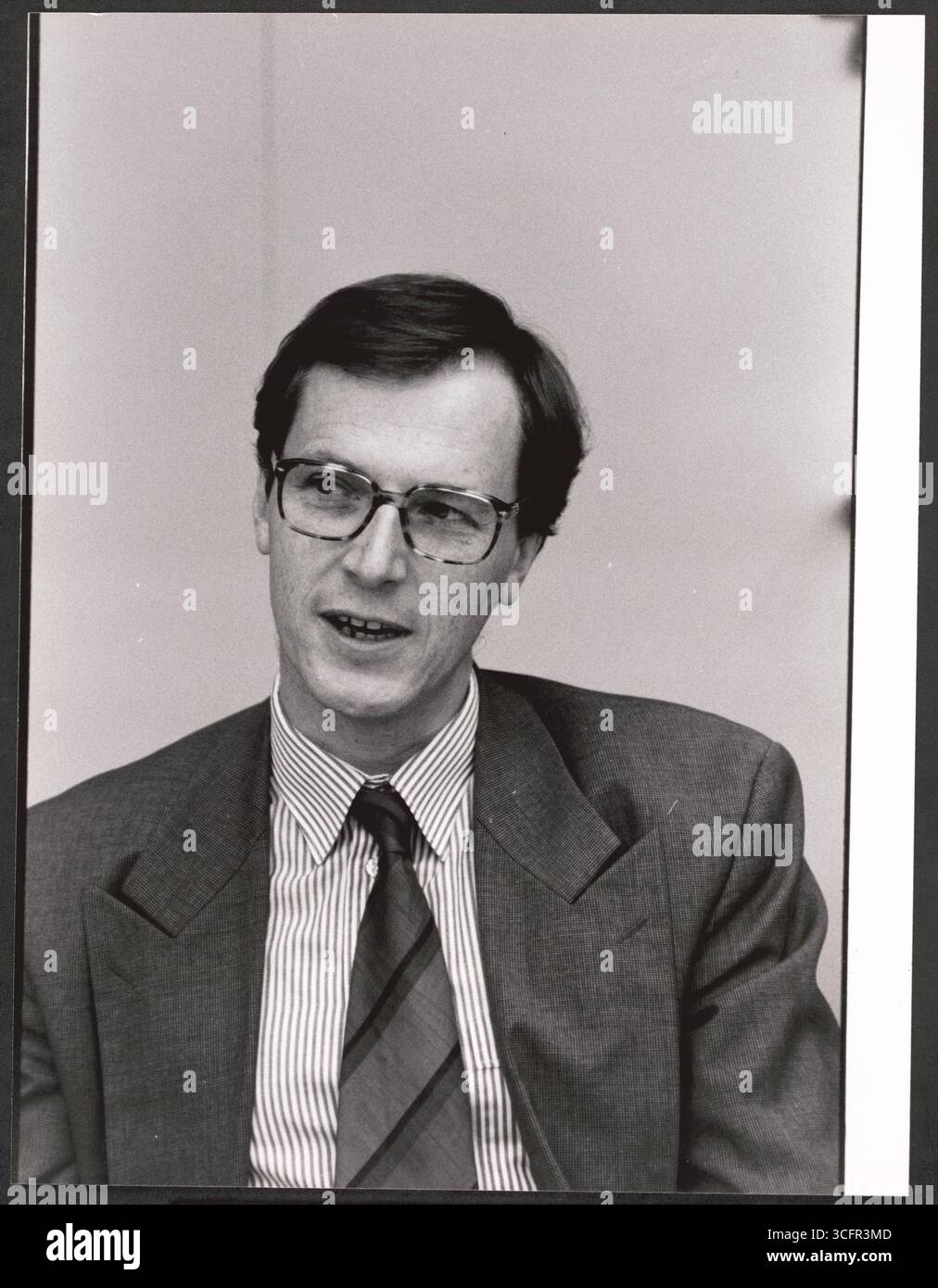 Portrait des diplomingenieurs und SPD-Politikers Christoph Blume (*01.06.1952 / +06.10.2013) - Blume War u.a. Baudezernent in Bielefeld (ab 1985) und Köln (1990 - 1996), fungierte ab 1996 als Stadtdirektor in Geschäftsführer und wurde 2001 einer der Düsseldorfer des Düsseldorf Flughafens und dort im Jahr 2006 Sprecher der Geschäftsführung. - Foto vom 05.08.1993 Banque D'Images