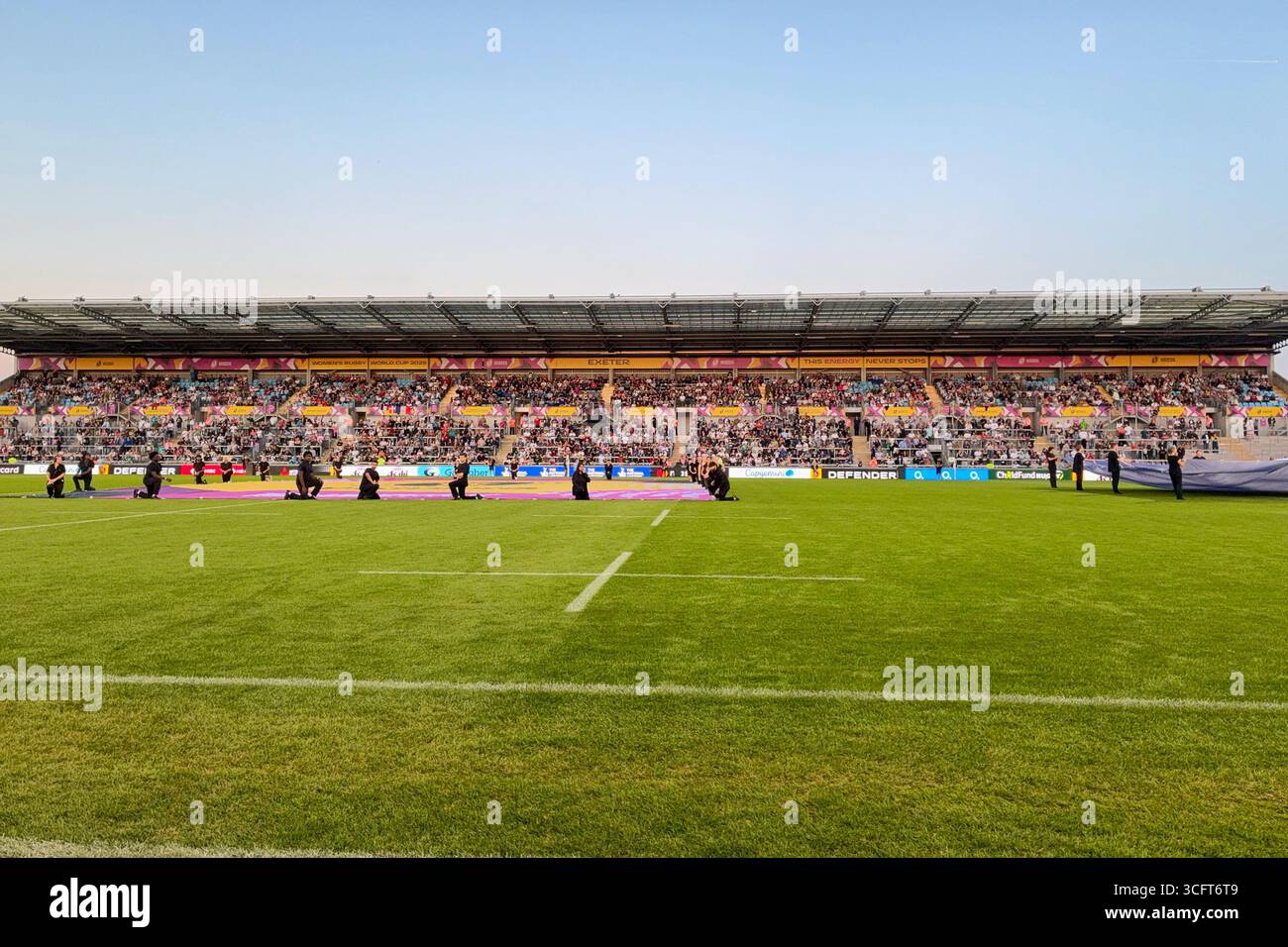 Exeter, Devon, Royaume-Uni. 23 août 2025. Coupe du monde de rugby femme : France contre Italie à Sandy Park, Exeter. Photo : ambiance de match au stade Sandy Park avant le coup d'envoi du match. Crédit : Nidpor/Alamy Live News Banque D'Images