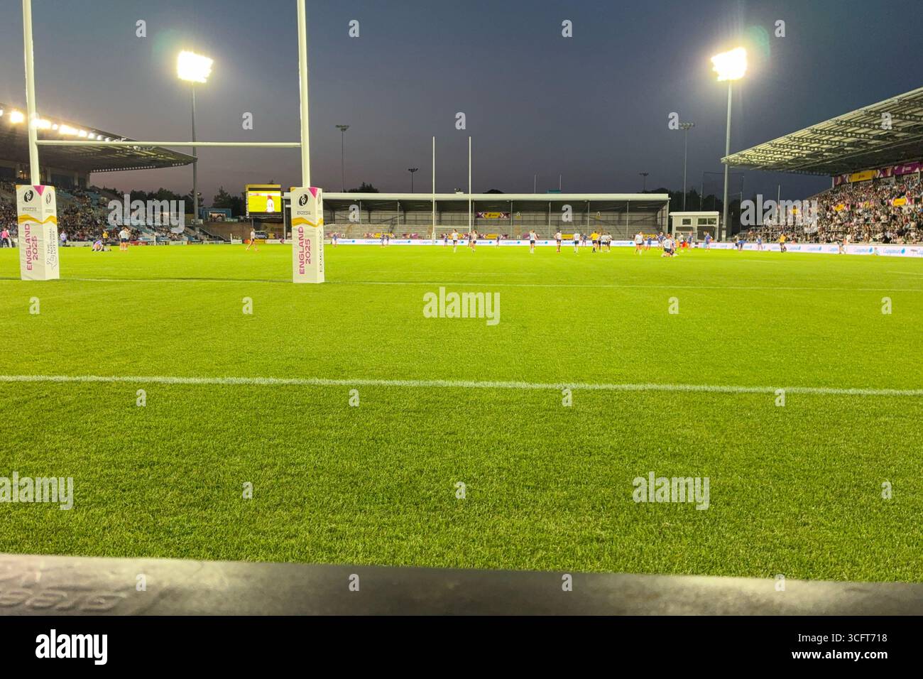 Exeter, Devon, Royaume-Uni. 23 août 2025. Coupe du monde de rugby femme : France contre Italie à Sandy Park, Exeter. Photo : ambiance de jour de match au stade Sandy Park à la mi-temps. Crédit : Nidpor/Alamy Live News Banque D'Images