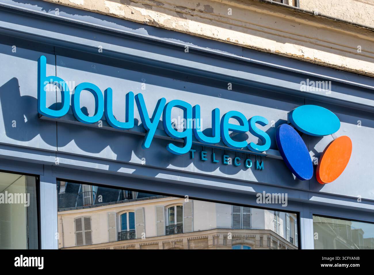 Bouygues Magasin Banque De Photographies Et D images Haute R solution bouygues-magasin-banque-de-photographies-et-d-images-haute-r-solution