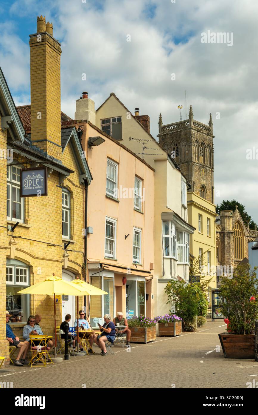 Axbridge, Somerset - le centre-ville pittoresque et la place du marché d'Axbridge. Axbridge est une petite ville du Somerset, en Angleterre, à côté de la rivière axe O. Banque D'Images