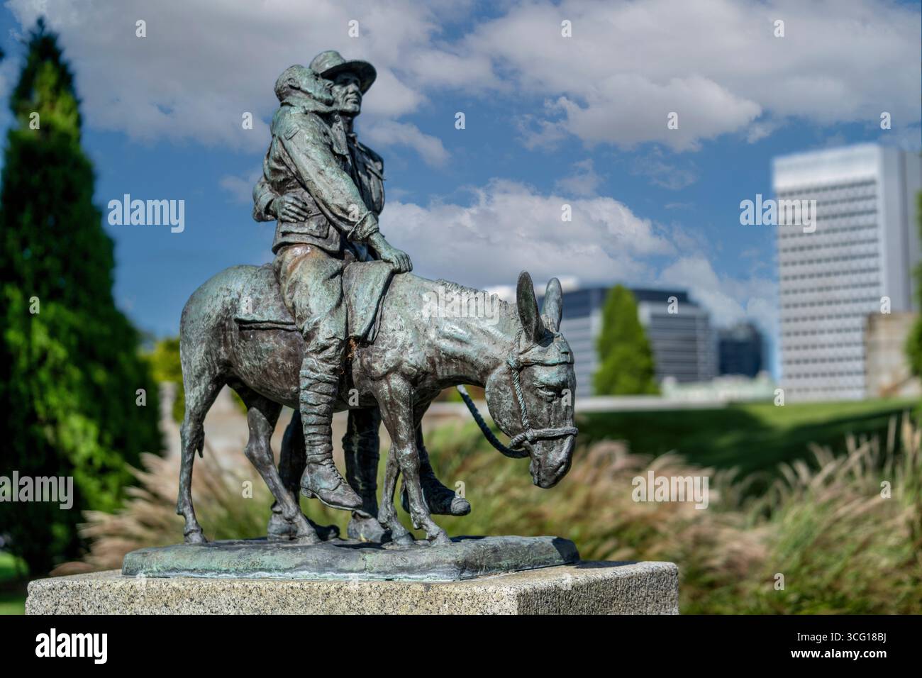 La statue Fromelles d’un soldat sauvé de No Man’s Land pendant la première Guerre mondiale au Sanctuaire du souvenir à Melbourne, en Australie. Banque D'Images