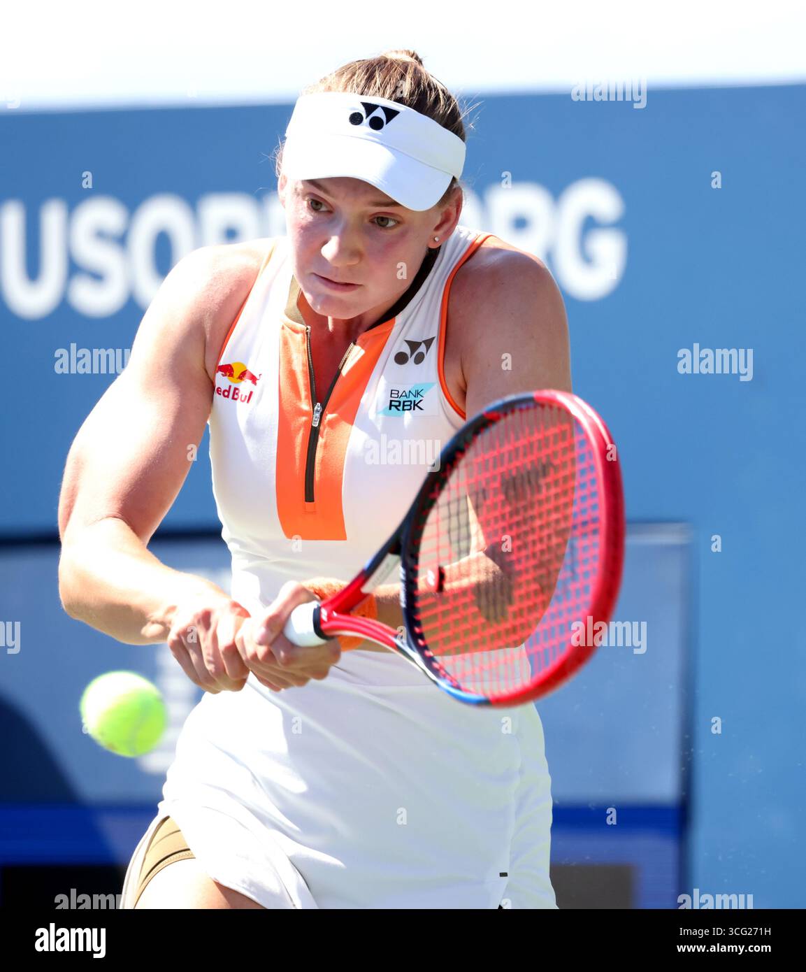 Flushing Meadows, New York - numéro 9 Elena Rybakina, Kazakhstan. 25 août 2025. Lors du match du tour d’ouverture contre Julieta Pareja, des États-Unis, le jour d’ouverture à l’US Open. Raducanu a remporté le match en sets consécutifs pour passer au deuxième tour. Crédit : Adam Stoltman/Alamy Live News Banque D'Images