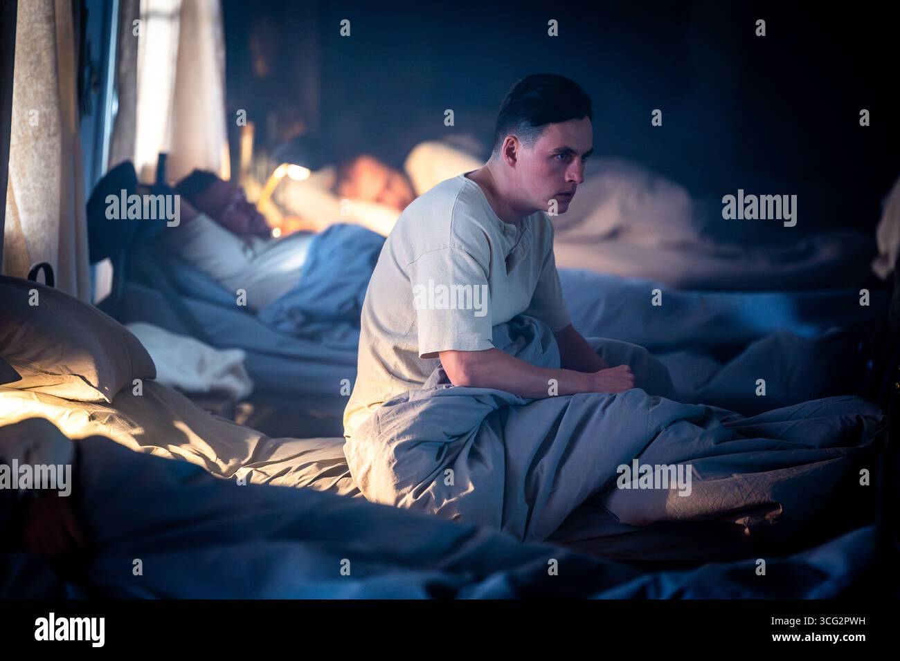 Ostrava, République tchèque. 25 août 2025. L'acteur tchèque Tadeas Moravec photographié lors du tournage du documentaire Osamely vlk (le loup solitaire), qui raconte l'histoire du pilote tchécoslovaque Josef Frantisek, à Ostrava, en République tchèque, le 25 août 2025. Crédit : Petr Sznapka/CTK photo/Alamy Live News Banque D'Images