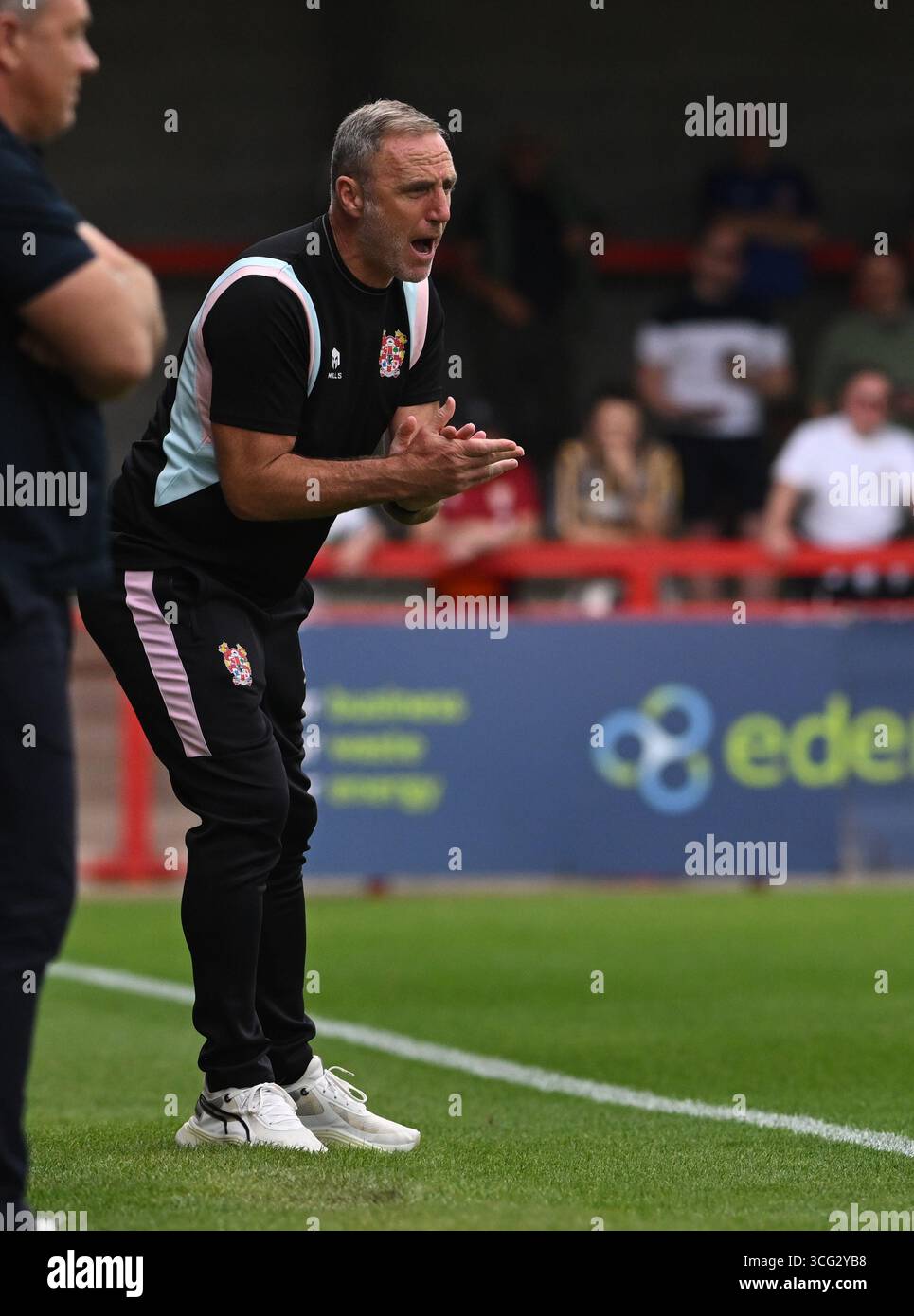 L'entraîneur de Tranmere Andy Crosby pendant le match Sky Bet EFL League Two entre Crawley Town et Tranmere Rovers au stade Broadfield, Crawley, Royaume-Uni - 23 août 2025 Banque D'Images