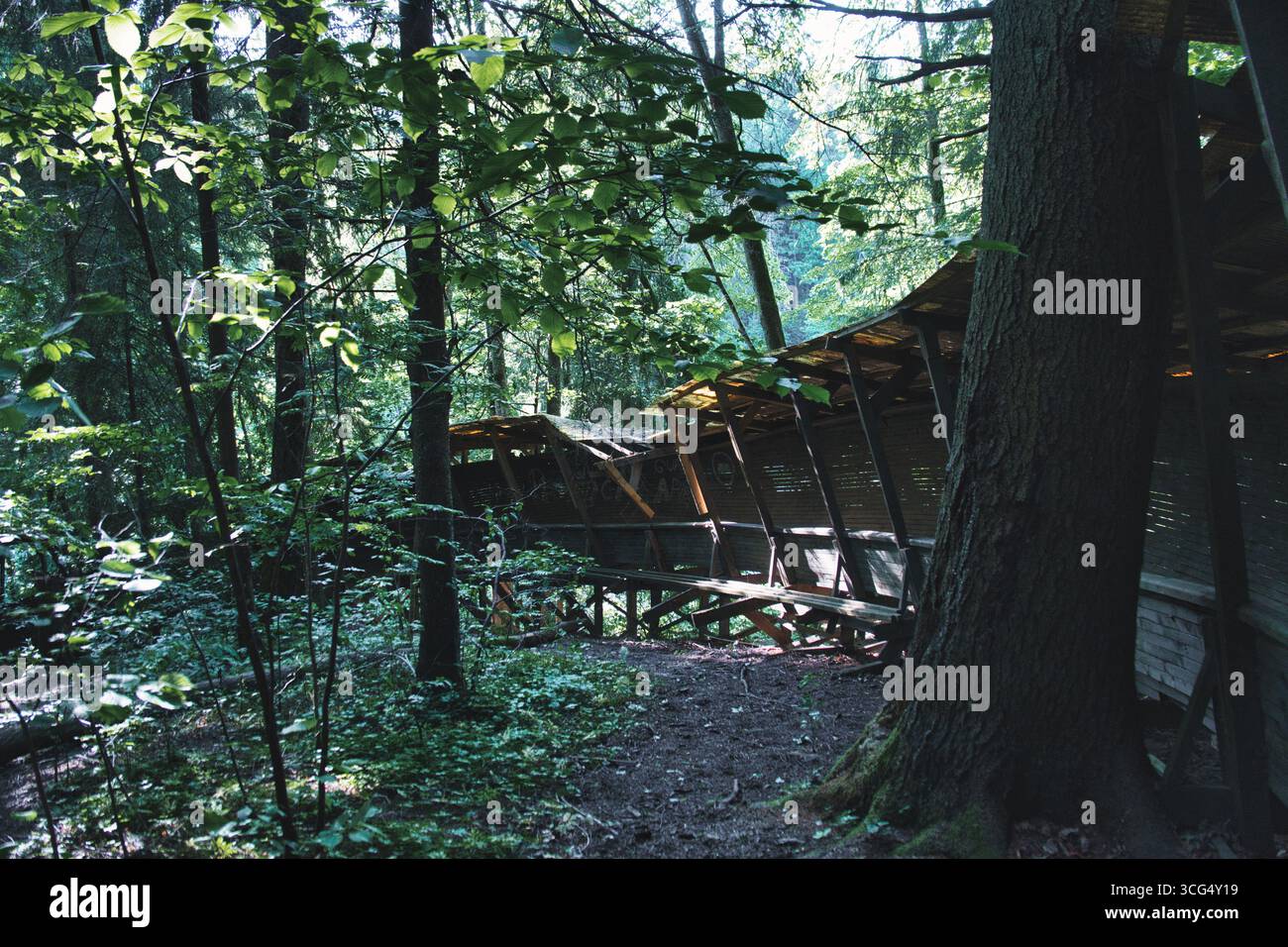 Abandonnée Sigulda Bobsleigh Track - Dark Tourism Landmark en Lettonie Banque D'Images