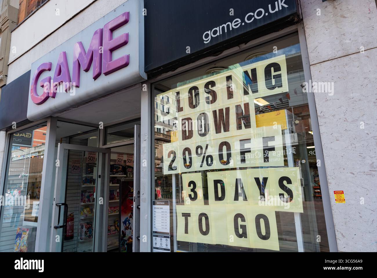 Magasin de jeux à High Street de Southend on Sea, Essex, Royaume-Uni, fermeture dans 3 jours. Clôture de la vente et compte à rebours jusqu'à la clôture. Game Retail Ltd Banque D'Images