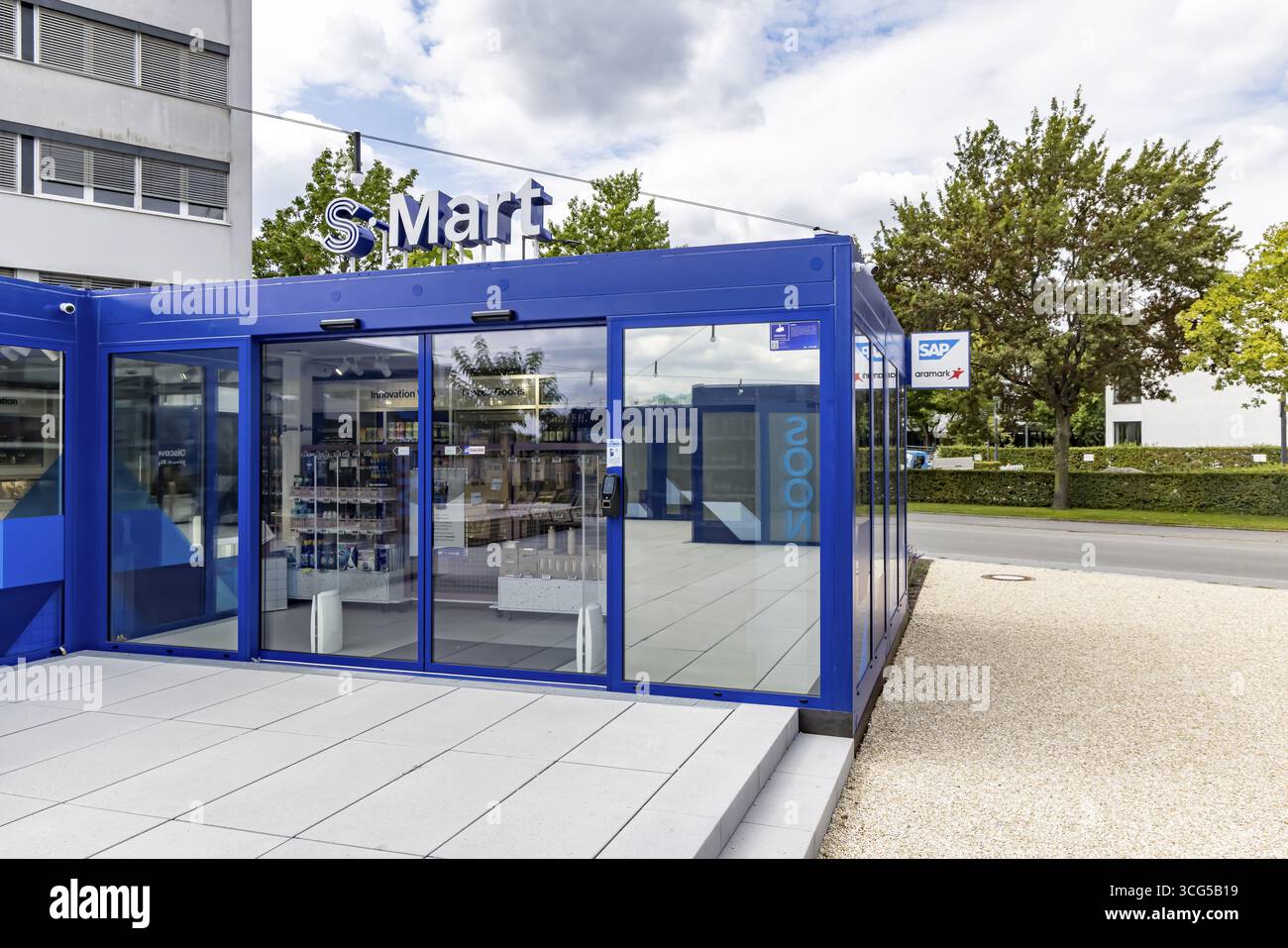 Expérience en milieu de travail. SAP et Aramark lancent le concept de magasin intelligent. Avec le nouveau magasin S.Mart, les deux entreprises présentent un projet commun d’innovation Banque D'Images