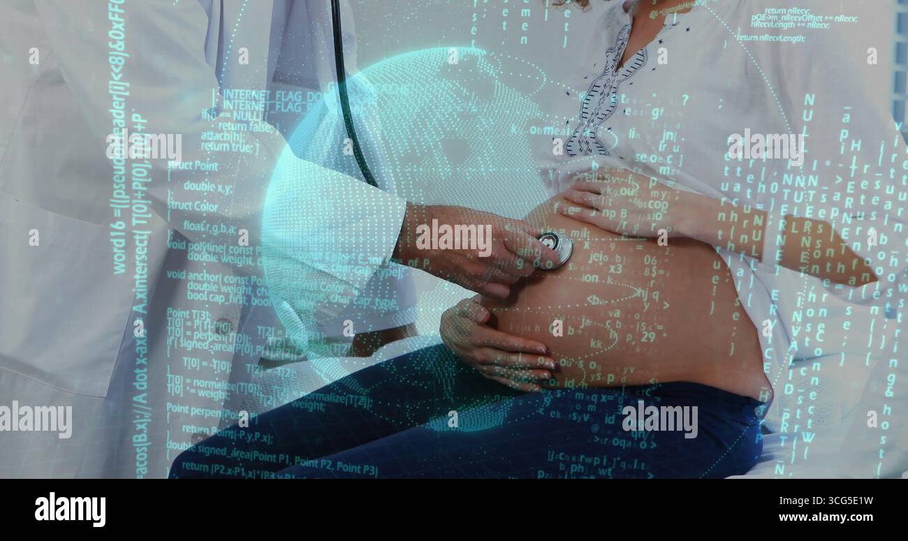 Médecin examinant en manteau plaçant stéthoscope sur l'abdomen de la femme enceinte en clinique avec recouvrement de code de globe Banque D'Images