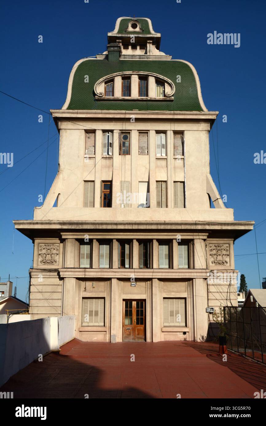 La tour de l'emblématique passage San Martin, un bâtiment du patrimoine résidentiel et commercial art déco, vue du toit, à Mendoza, en Argentine. Banque D'Images