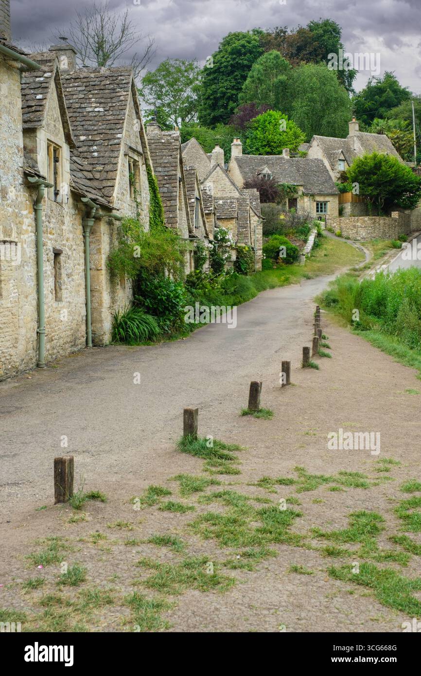 Bibury Street Scene, Arlington Row, Cotswolds, Angleterre, Royaume-Uni Banque D'Images