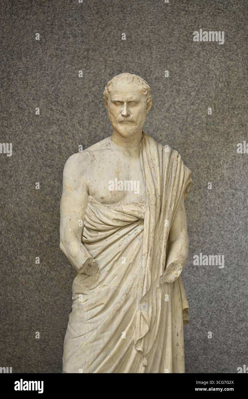 Rome. Italie. Statue de Démosthène copie romaine de l'original en bronze de Polyeuktos dédié dans l'agora d'Athènes en 280 av. J.-C. Tête non pertinente. Soutien-gorge Banque D'Images
