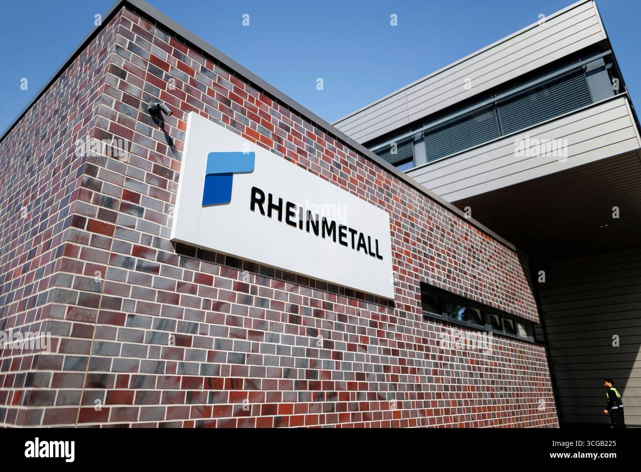 Unterluess, Deutschland. 27 août 2025. Logo Rheinmetall, photographié lors de l'ouverture de l'usine Rheinmetall Unterlüss, le 27 août 2025. Crédit : dpa/Alamy Live News Banque D'Images