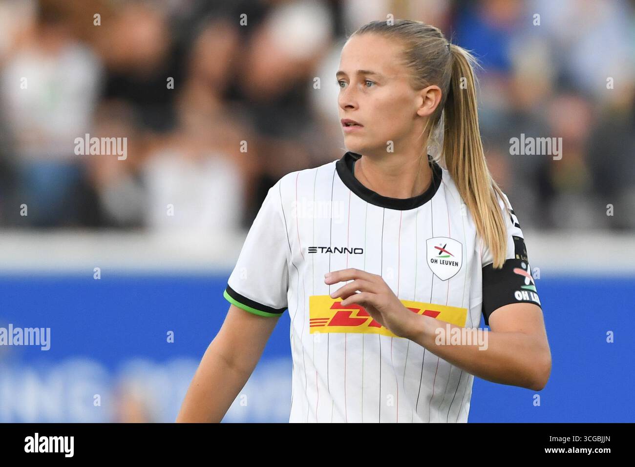 Leuven, Belgique. 27 août 2025. Julie Biesmans, femme de l'OHL, photographiée lors d'un match de football entre Oud-Heverlee Louvain Women et le SFK 2000 Sarajevo de Bosnie-Herzégovine, mercredi 27 août 2025 à Louvain, le premier match du tournoi de qualification pour la compétition de l'UEFA Champions League. BELGA PHOTO JILL DELSAUX crédit : Belga News Agency/Alamy Live News Banque D'Images