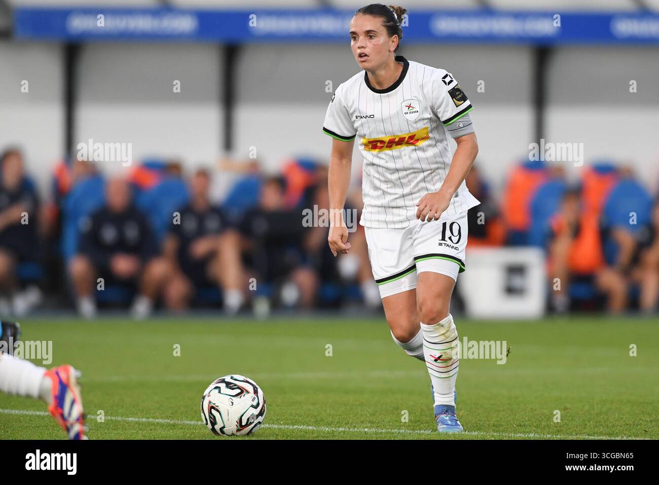 Leuven, Belgique. 27 août 2025. Jeslynn Kuijpers, femme de l'OHL, photographiée en action lors d'un match de football entre Oud-Heverlee Louvain Women et le SFK 2000 Sarajevo de Bosnie-Herzégovine, mercredi 27 août 2025 à Louvain, le premier match du tournoi de qualification pour la compétition de l'UEFA Champions League. BELGA PHOTO JILL DELSAUX crédit : Belga News Agency/Alamy Live News Banque D'Images