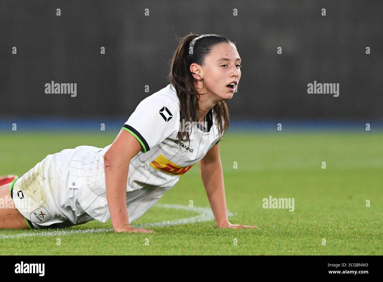 Leuven, Belgique. 27 août 2025. La femme Aurelie Reynders de l'OHL semble abattue lors d'un match de football entre Oud-Heverlee Louvain Women et la BosnieHerzégovine SFK 2000 Sarajevo, mercredi 27 août 2025 à Louvain, le premier match du tournoi de qualification pour la compétition de l'UEFA Champions League. BELGA PHOTO JILL DELSAUX crédit : Belga News Agency/Alamy Live News Banque D'Images