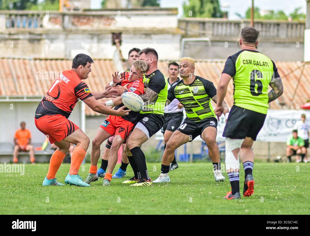 Joueurs de rugby photographiés en action lors de la finale du Championnat roumain de rugby 7 2025 qui s'est tenue à Bucarest, en Roumanie. Banque D'Images