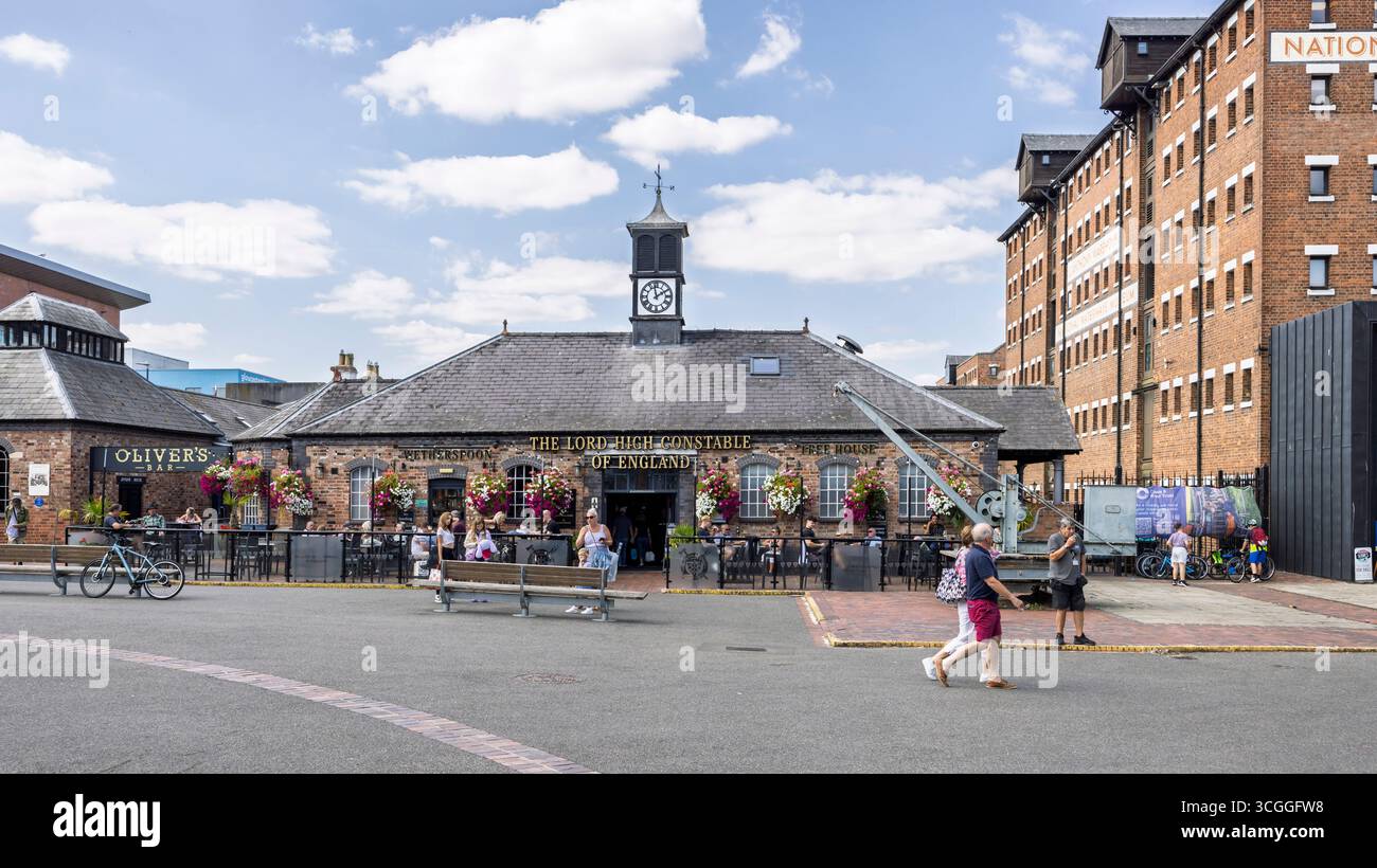 Le pub Lord High Constable of England à Gloucester Docks, Gloucester, Goucestershire, Royaume-Uni le 22 août 2025 Banque D'Images