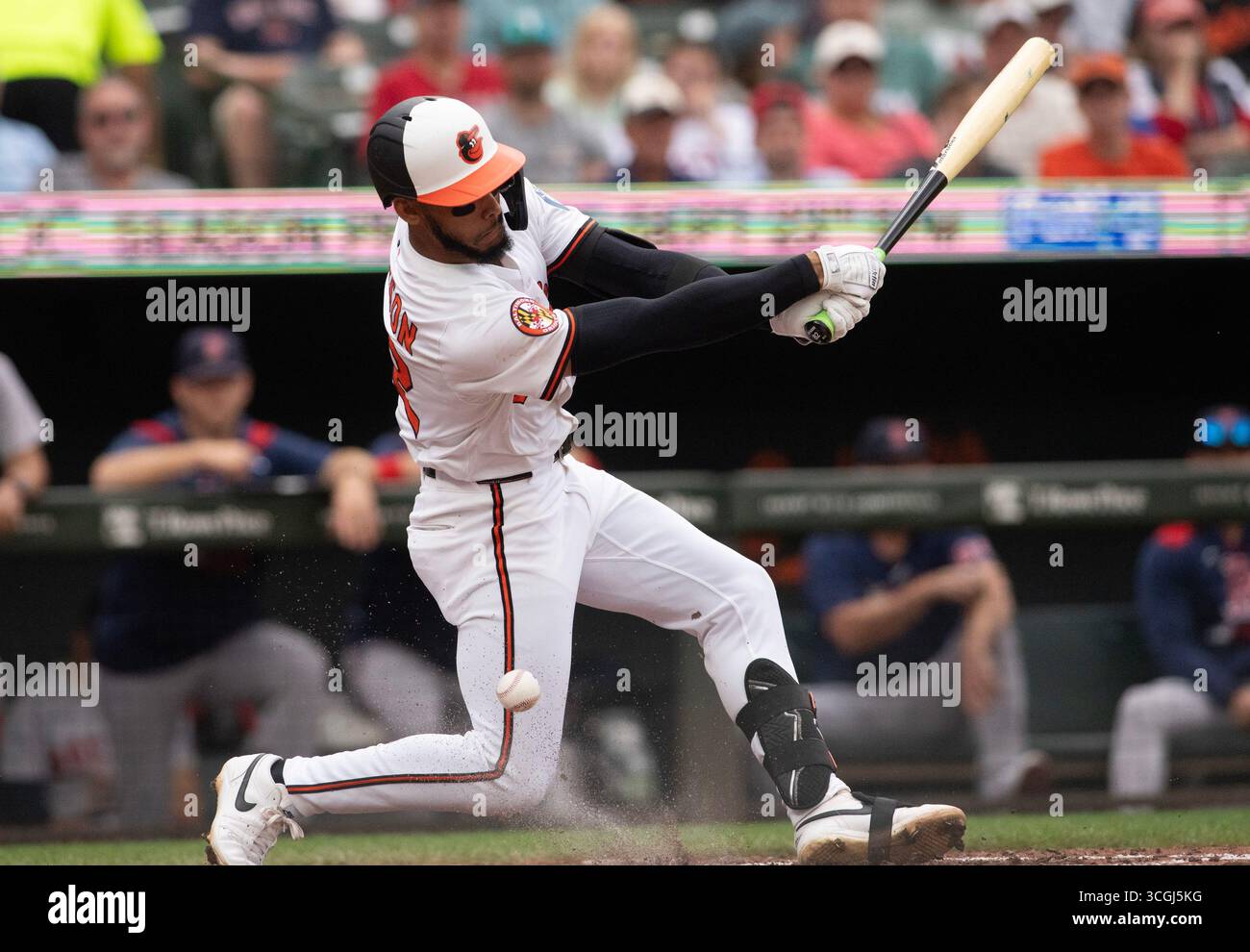 Baltimore, États-Unis. 28 août 2025. BALTIMORE, MD - AOÛT 28 : deuxième base des Orioles de Baltimore Jeremiah Jackson (82) à la batte lors d'un match MLB entre les Orioles de Baltimore et les Red Sox de Boston, le 28 août 2025, à Oriole Park à Camden Yards, à Baltimore, Maryland. (Photo de Tony Quinn/SipaUSA) crédit : Sipa USA/Alamy Live News Banque D'Images