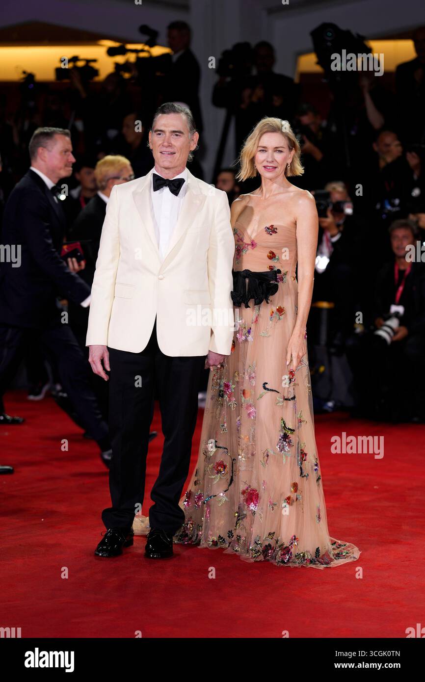 Venise, Italie. 28 août 2025. Billy Crudup et Naomi Watts sur le tapis rouge ''Jay Kelly'' lors du 82ème Festival International du film de Venise le 28 août 2025 à Venise, Italie. (Photo de Daniele Cifala/NurPhoto) crédit : NurPhoto SRL/Alamy Live News Banque D'Images
