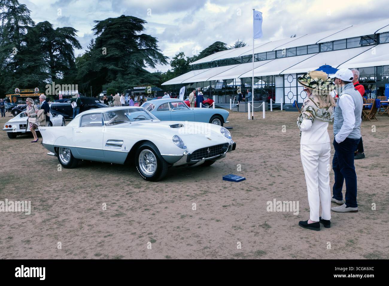 Ferrari 410 Superamerica coupé Super Fast 1956 par Pinin Farina au salon prive Classic car concours 2025 au Blenheim Palace Oxfordshire UK Banque D'Images