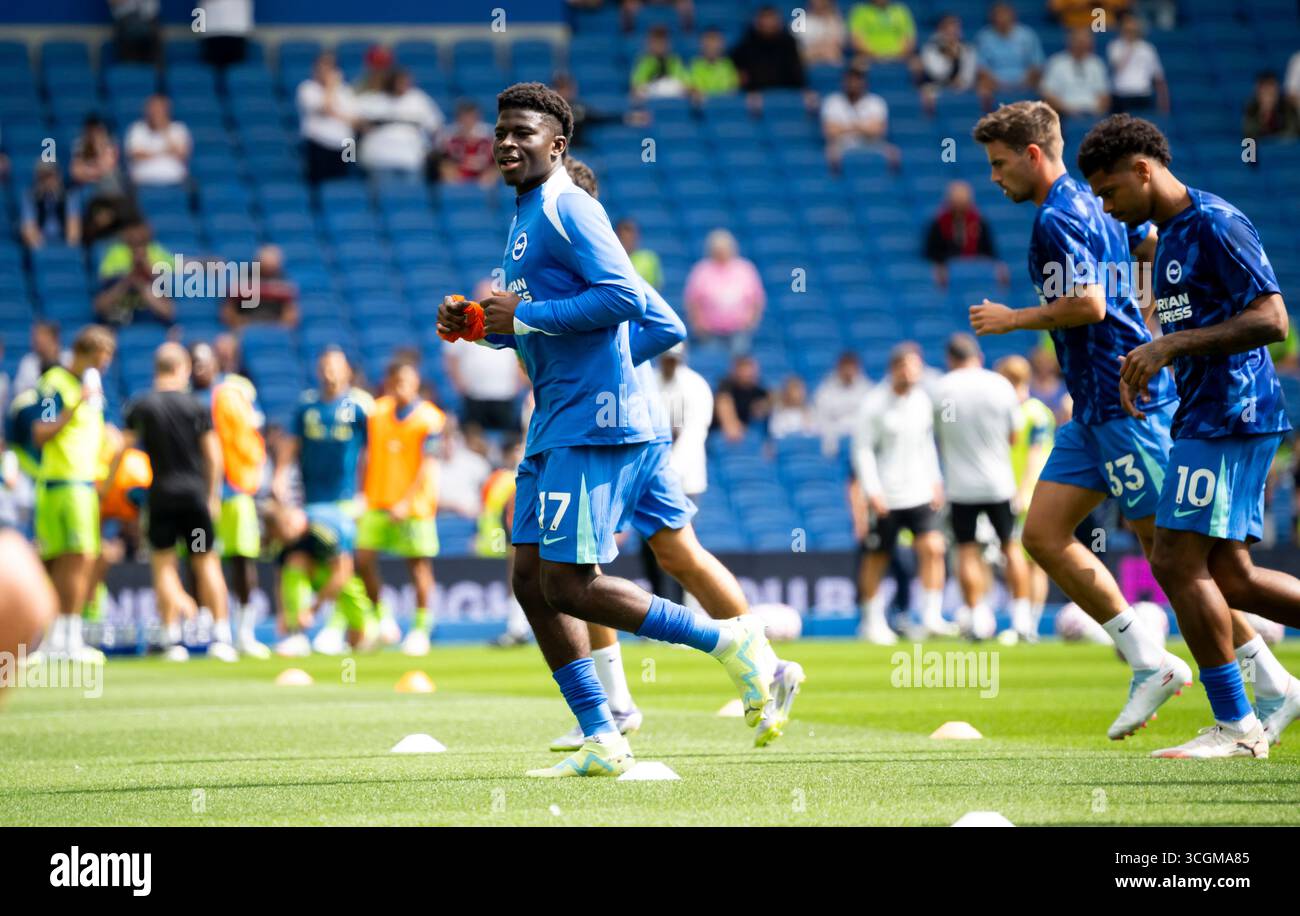 Brighton et Hove Albion contre Fulham - premier League match au American Express Community Stadium, Brighton. Samedi 16 août 2025 - Carlos Baleba de Brighton. Usage éditorial exclusif. Pas de merchandising. Pour Football images, les restrictions FA et premier League s'appliquent inc. aucune utilisation d'Internet/mobile sans licence FAPL - pour plus de détails, contactez Football Dataco Banque D'Images Brighton et Hove Albion contre Fulham - premier League match au American Express Community Stadium, Brighton. Samedi 16 août 2025 - Carlos Baleba de Brighton. Usage éditorial exclusif. Pas de merchandising. Pour Football images, les restrictions FA et premier League s'appliquent inc. aucune utilisation d'Internet/mobile sans licence FAPL - pour plus de détails, contactez Football Dataco Banque D'Images