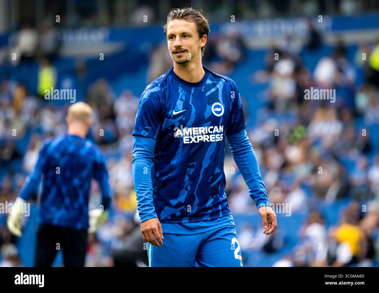 Brighton et Hove Albion contre Fulham - premier League match au American Express Community Stadium, Brighton. Samedi 16 août 2025 - usage éditorial exclusif. Pas de merchandising. Pour Football images, les restrictions FA et premier League s'appliquent inc. aucune utilisation d'Internet/mobile sans licence FAPL - pour plus de détails, contactez Football Dataco Banque D'Images Brighton et Hove Albion contre Fulham - premier League match au American Express Community Stadium, Brighton. Samedi 16 août 2025 - usage éditorial exclusif. Pas de merchandising. Pour Football images, les restrictions FA et premier League s'appliquent inc. aucune utilisation d'Internet/mobile sans licence FAPL - pour plus de détails, contactez Football Dataco Banque D'Images