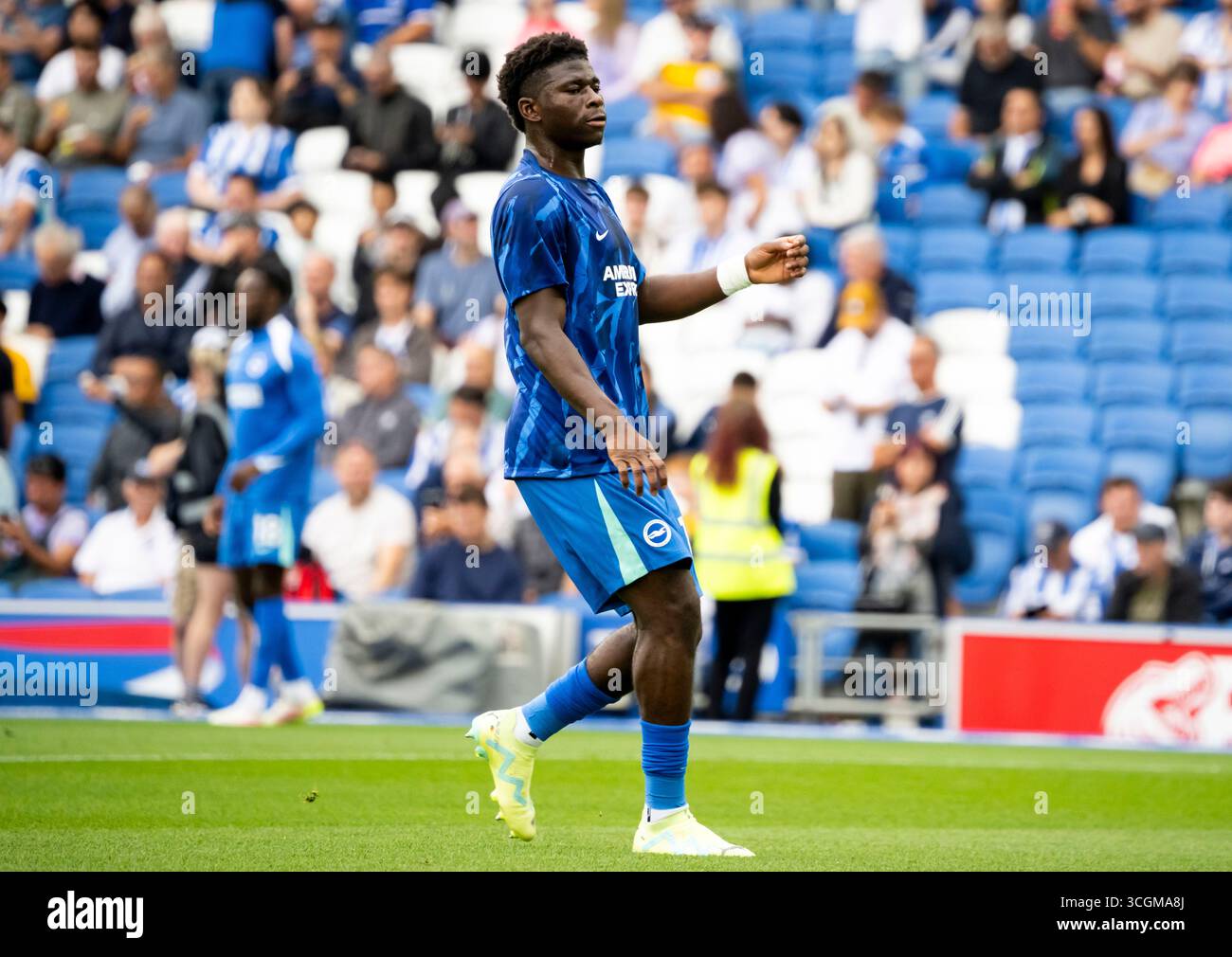 Brighton et Hove Albion contre Fulham - premier League match au American Express Community Stadium, Brighton. Samedi 16 août 2025 - Carlos Baleba de Brighton. Usage éditorial exclusif. Pas de merchandising. Pour Football images, les restrictions FA et premier League s'appliquent inc. aucune utilisation d'Internet/mobile sans licence FAPL - pour plus de détails, contactez Football Dataco Banque D'Images Brighton et Hove Albion contre Fulham - premier League match au American Express Community Stadium, Brighton. Samedi 16 août 2025 - Carlos Baleba de Brighton. Usage éditorial exclusif. Pas de merchandising. Pour Football images, les restrictions FA et premier League s'appliquent inc. aucune utilisation d'Internet/mobile sans licence FAPL - pour plus de détails, contactez Football Dataco Banque D'Images