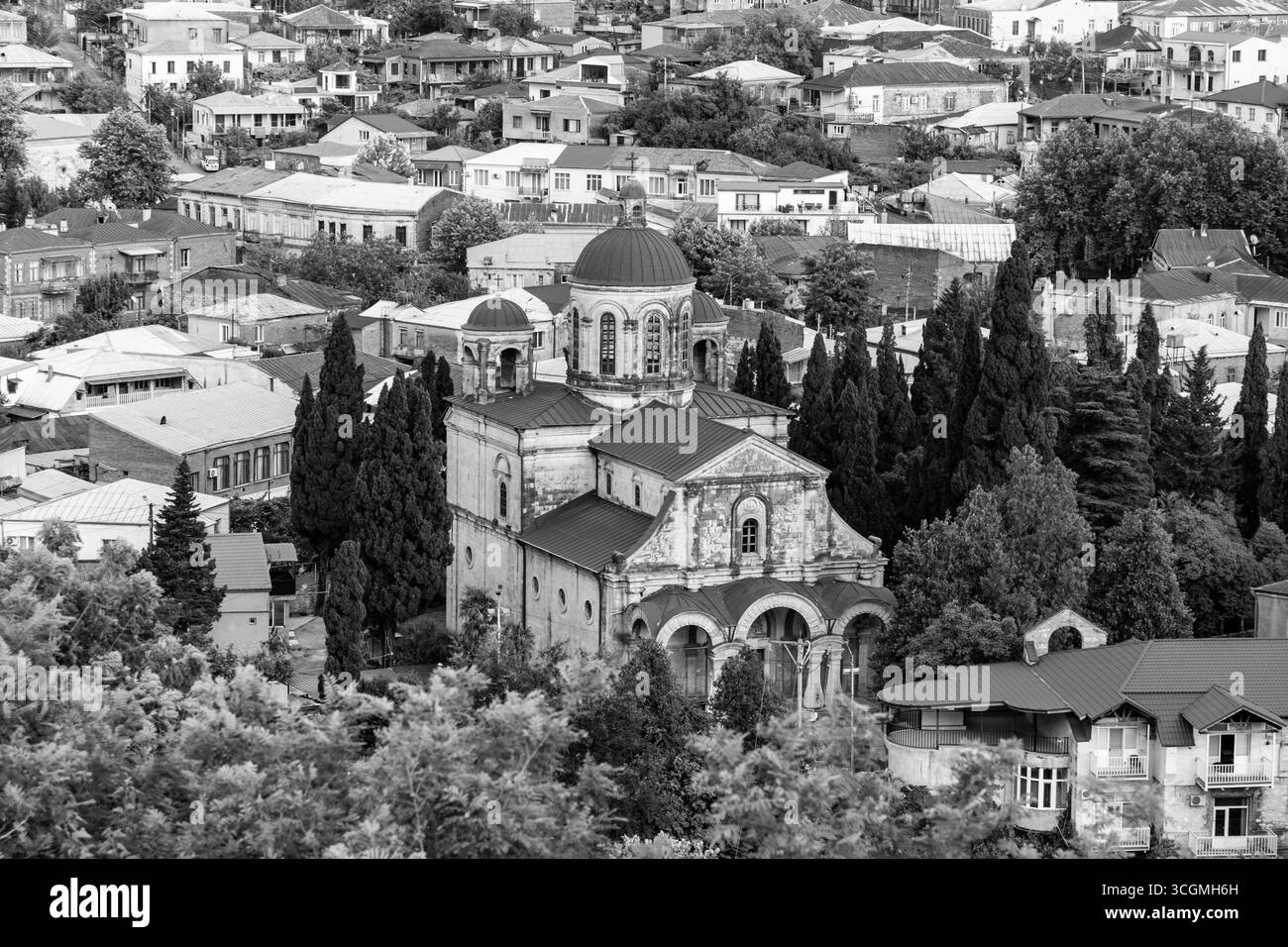Kutaisi, Géorgie - 15 juin 2024 : vue panoramique aérienne de la ville de Kutaisi, région d'Imereti en Géorgie. Banque D'Images