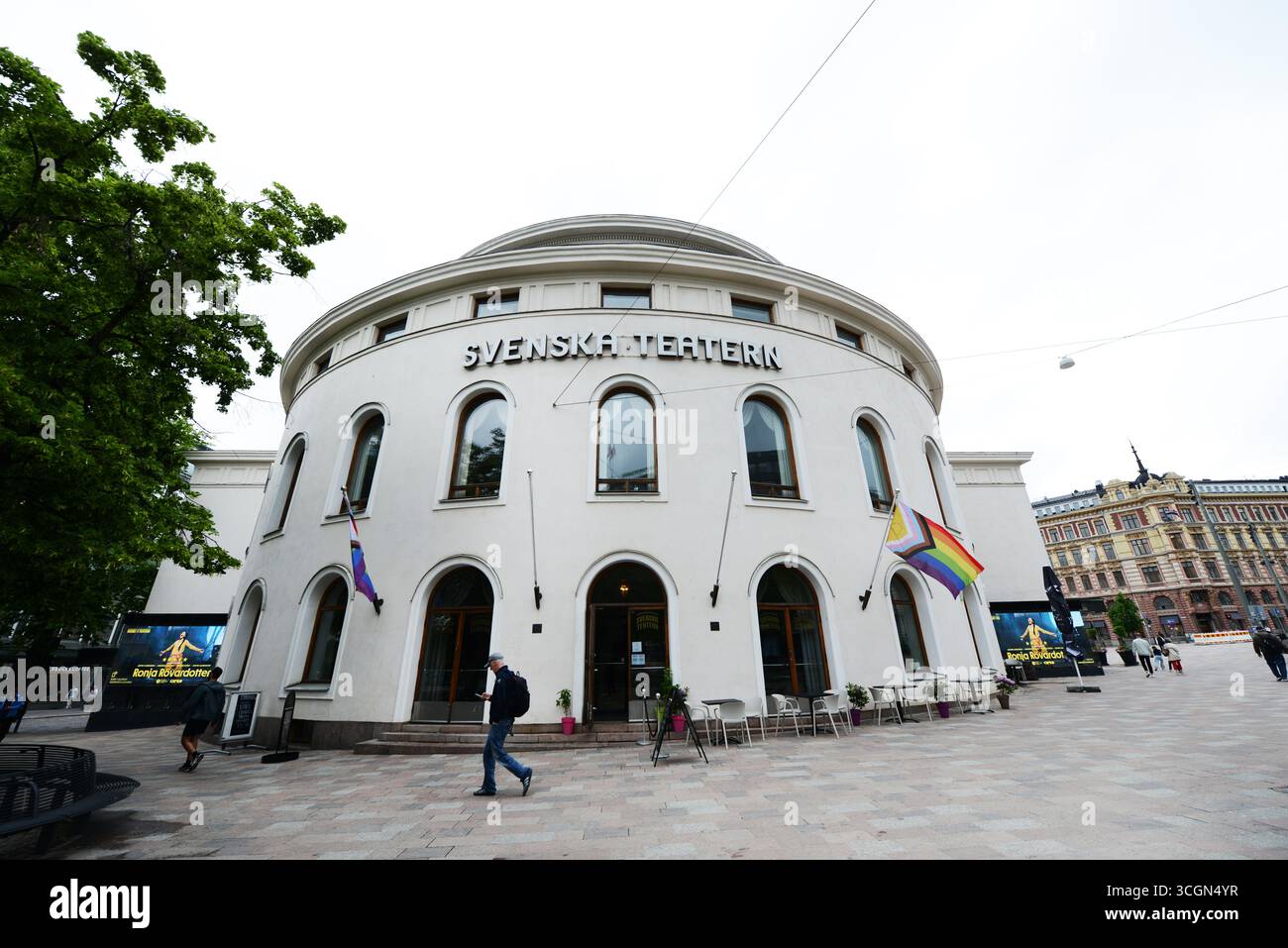 Le Svenska Teatern / Théâtre suédois sur la rue Pohjoisesplanadi à Helsinki, Finlande. Banque D'Images
