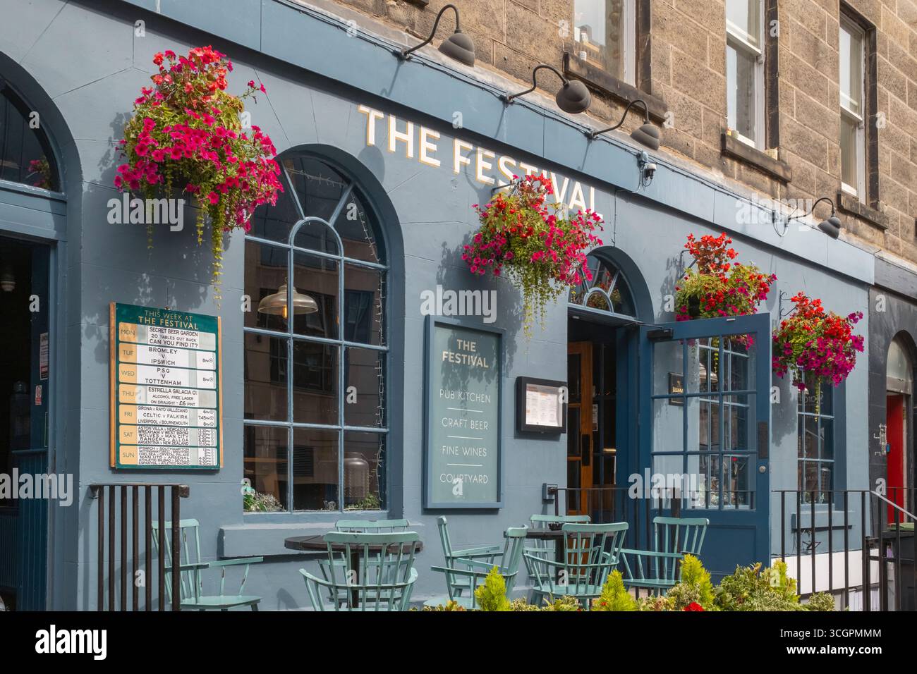 Vue extérieure du Festival Pub sur Morrison Street, Édimbourg, Écosse – un bar écossais traditionnel près de Haymarket. Banque D'Images