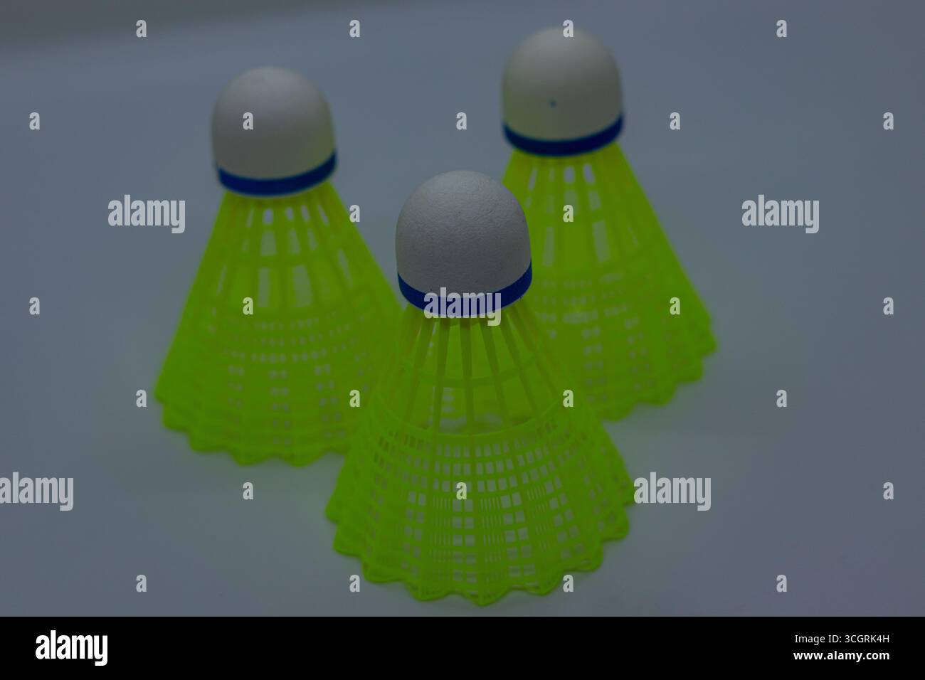 Badminton vert Shuttlecock sur la table Banque D'Images