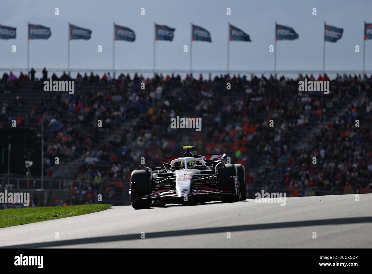 Zandvoort, Rieti, Nederlands. 29 août 2025. Oliver Bearman (GBR) - Haas F1 Team vendredi, jour2, du Grand Prix des pays-Bas de formule 1 Heineken 2025, Zandvoort, Nederlands, du 28 au 31 août - Round 15 du 24 du Championnat du monde F1 2025 (crédit image : © Alessio de Marco/ZUMA Press Wire) USAGE ÉDITORIAL SEULEMENT ! Non destiné à UN USAGE commercial ! Banque D'Images