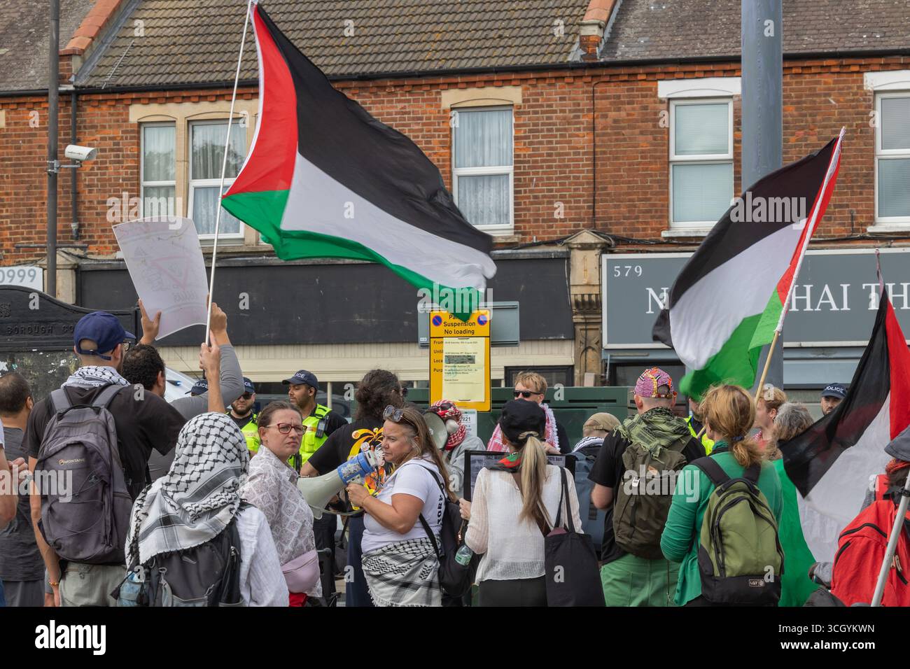 Southend on Sea, Royaume-Uni. 30 août 2025. marche de manifestation et protestation contre la guerre en cours en Palestine et à Gazza. Des zones d'exclusion ont été mises en place par la police de l'Essex avec des restrictions prévoyant un itinéraire spécifique que la manifestation doit suivre. Penelope Barritt/Alamy Live News Banque D'Images