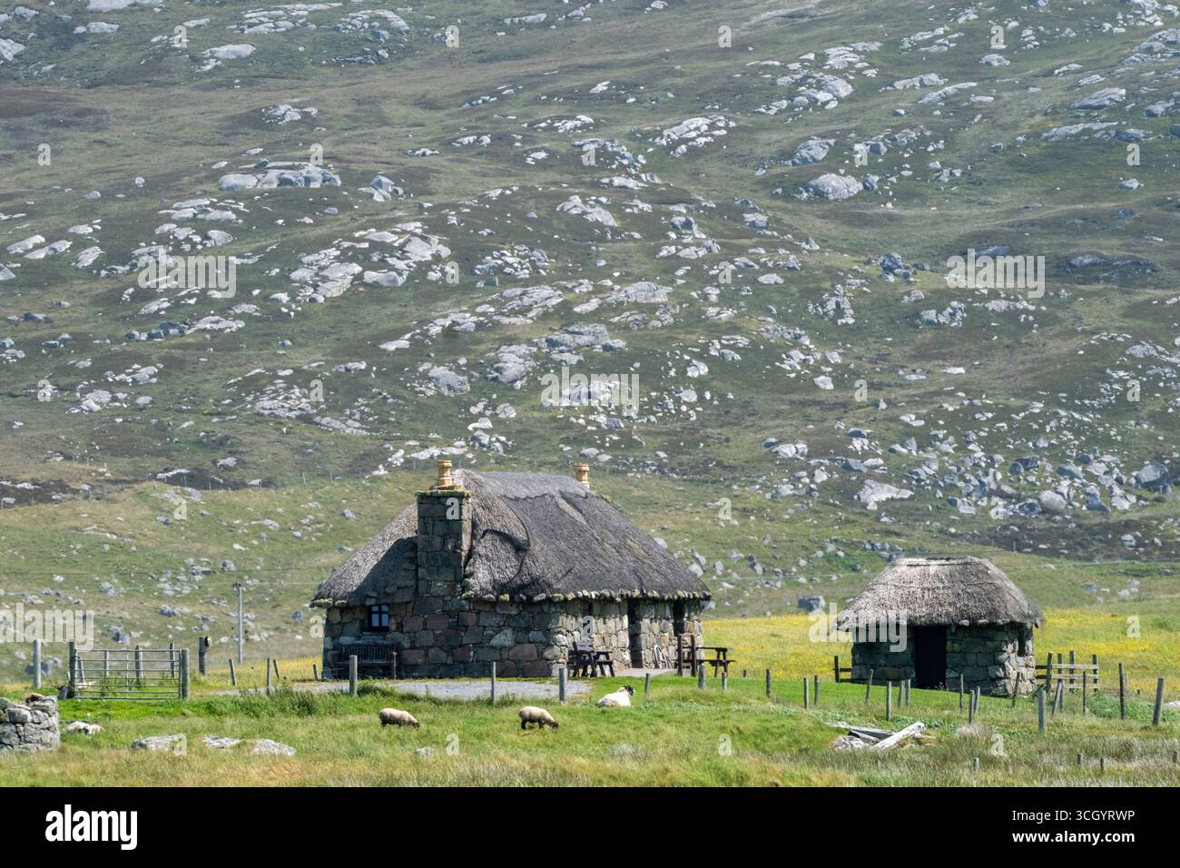 Maison de vacances chaumière, île de South Uist, Hébrides extérieures, Écosse. Banque D'Images