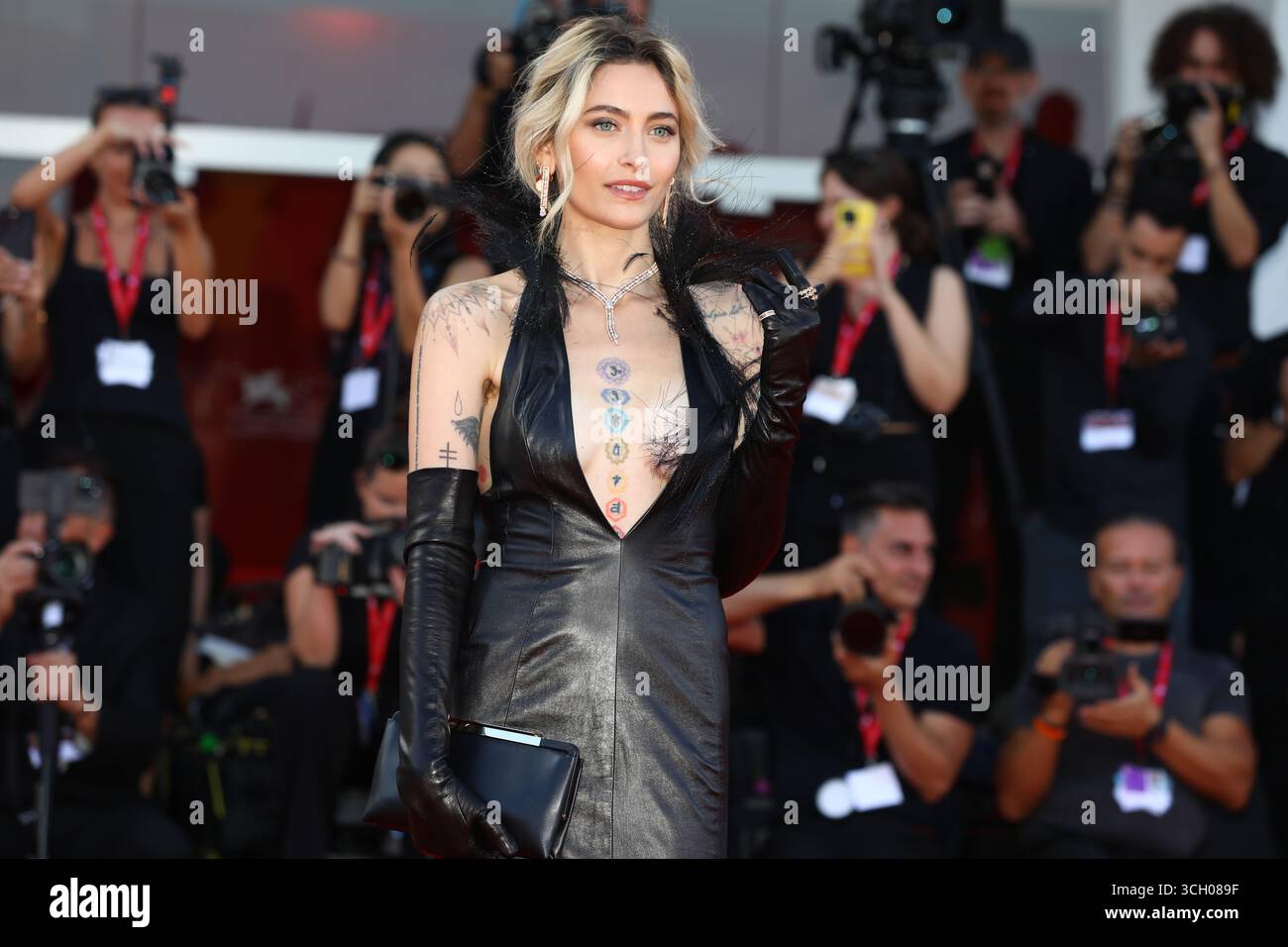 30 août 2025, Venise, Vénétie, Italie : PARIS JACKSON sur le tapis rouge pour la première projection de 'Frankenstein' au 82ème Festival du film de Venise au Lido de Venise, Italie. (Crédit image : © Mickael Chavet/ZUMA Press Wire) USAGE ÉDITORIAL SEULEMENT ! Non destiné à UN USAGE commercial ! Banque D'Images