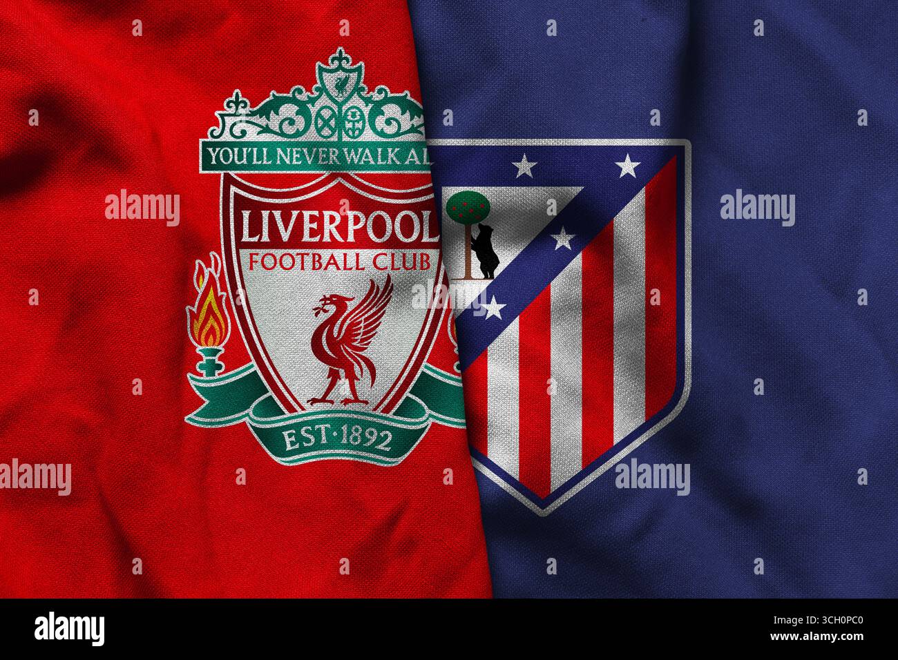 Pringsewu, Lampung ; 31 août 2025 ; logo du club de football de Liverpool texture ondulée tissu Atletico Madrid match Champions League match Banque D'Images