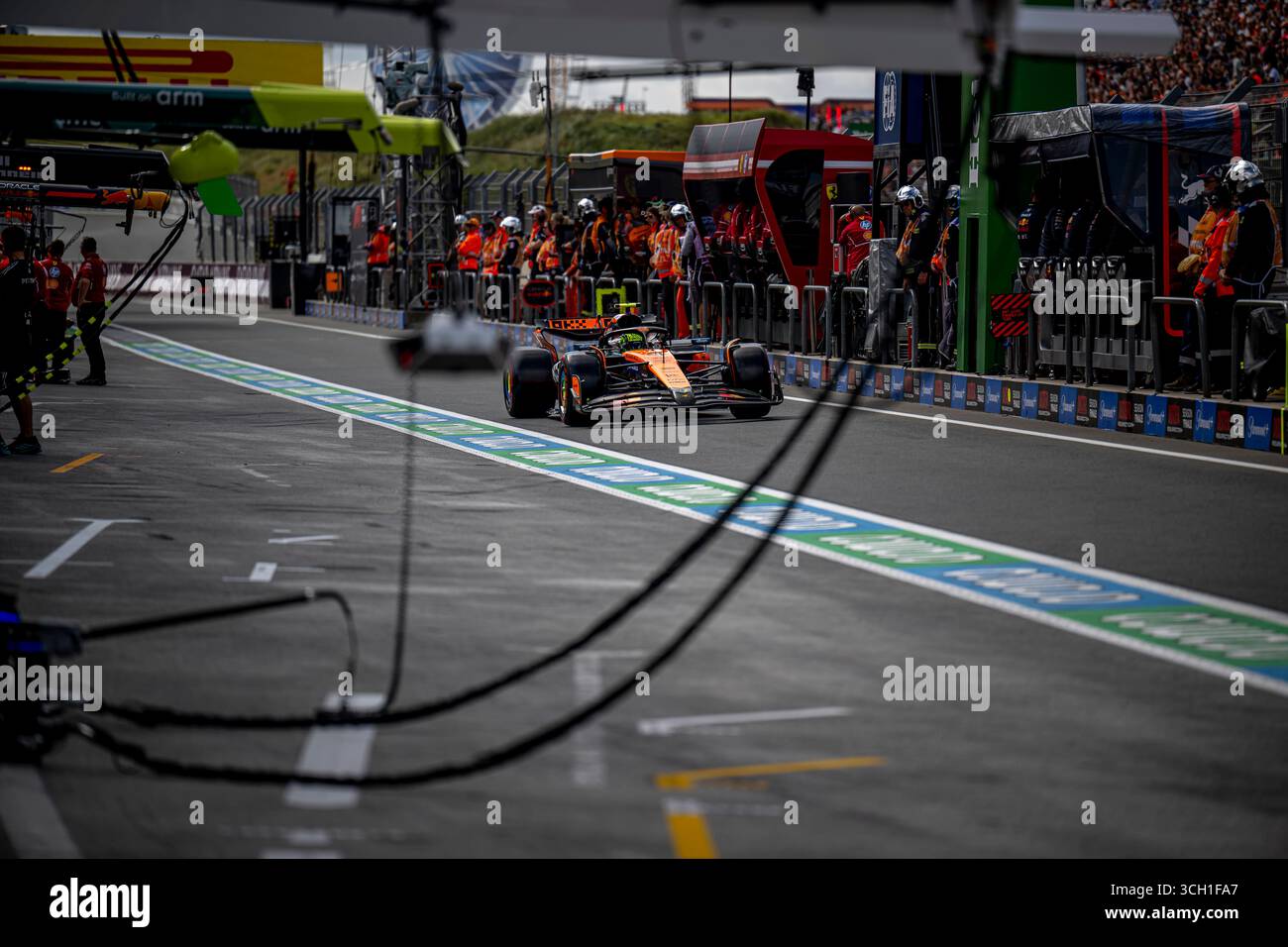 Zandvoort, pays-Bas, 29 août 2025, Lando Norris, du Royaume-Uni, concourt pour McLaren F1. Les essais du Grand Prix des pays-Bas 2025 se déroulent à Zandvoort, aux pays-Bas. Crédit : Michael Potts/Alamy Live News Banque D'Images