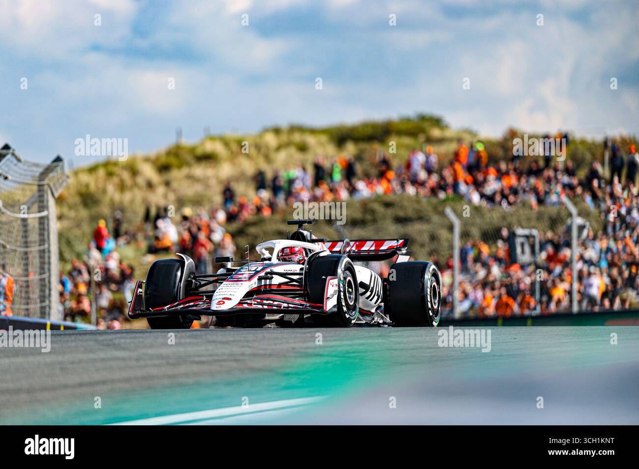 Esteban Ocon (FRA) - Haas F1 Team - Haas VF-25 - Ferrari pendant vendredi, jour2, du Grand Prix des pays-Bas Heineken 2025 de formule 1, Zandvoort, les Nederlands, du 28 au 31 août - Round 15 du 24 du Championnat du monde F1 2025 Banque D'Images