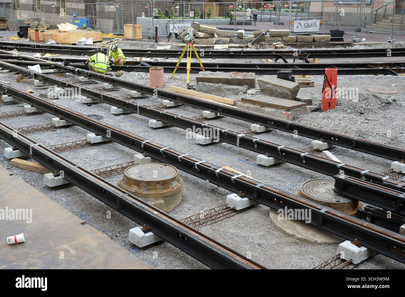 SUÈDE, ville Norrkoping, construction de voies pour tramway / SCHWEDEN, Norrköing, Neubau Schgienenentz für Straßenbahn Banque D'Images