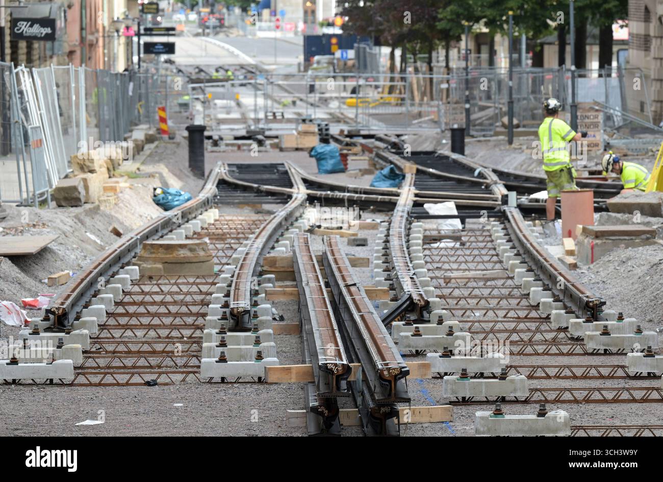 SUÈDE, ville Norrkoping, construction de voies pour tramway / SCHWEDEN, Norrköing, Neubau Schgienenentz für Straßenbahn Banque D'Images