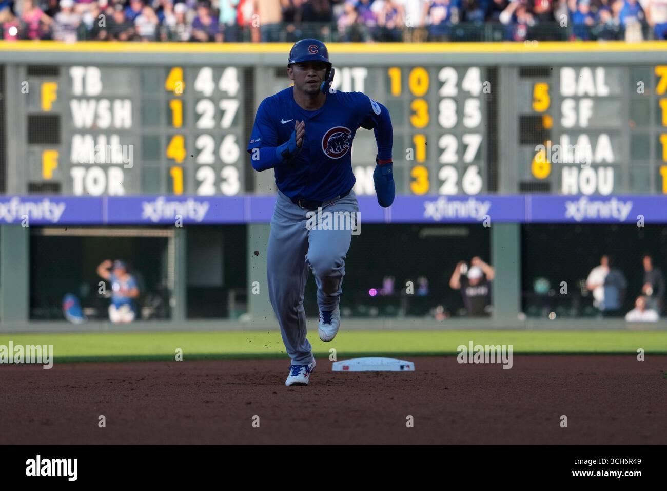 Denver, États-Unis. 30 août 2025. Août 30 2025 : Seiya Suzuki (27 ans), frappeur désigné de Chicago, dirige les bases pendant le match entre les Cubs de Chicago et les Rockies du Colorado qui se tient au Coors Field à Denver Co. David Seelig/Cal Sport Medi(crédit image : © David Seelig/Cal Sport Media/Sipa USA/Cal Sport Media/Sipa USA)cx (crédit image : © David Seelig/Cal Sport Media/Sipa USA/Cal Sport Media/Sipa USA) crédit : Sipa US/Alamy Live News Banque D'Images