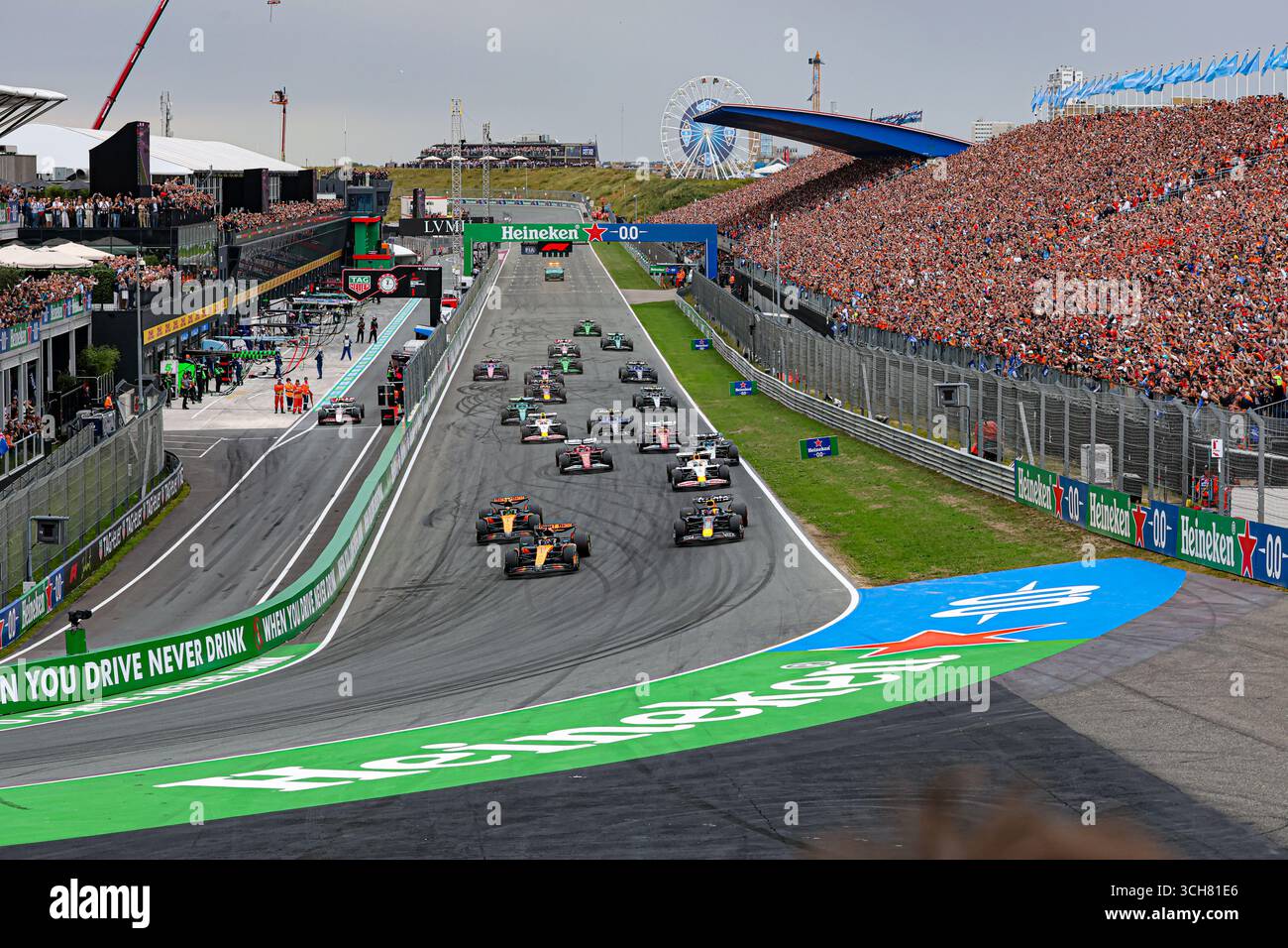 Zandvoort, Nederlands. 31 août 2025. 8/31/2025 - départ de la course vendredi, jour2, du Grand Prix de formule 1 Heineken 2025, Zandvoort, Nederlands, du 28 au 31 août - Round 15 du 24 du Championnat du monde F1 2025 (photo par Alessio de Marco/Sipa USA) crédit : Sipa USA/Alamy Live News Banque D'Images