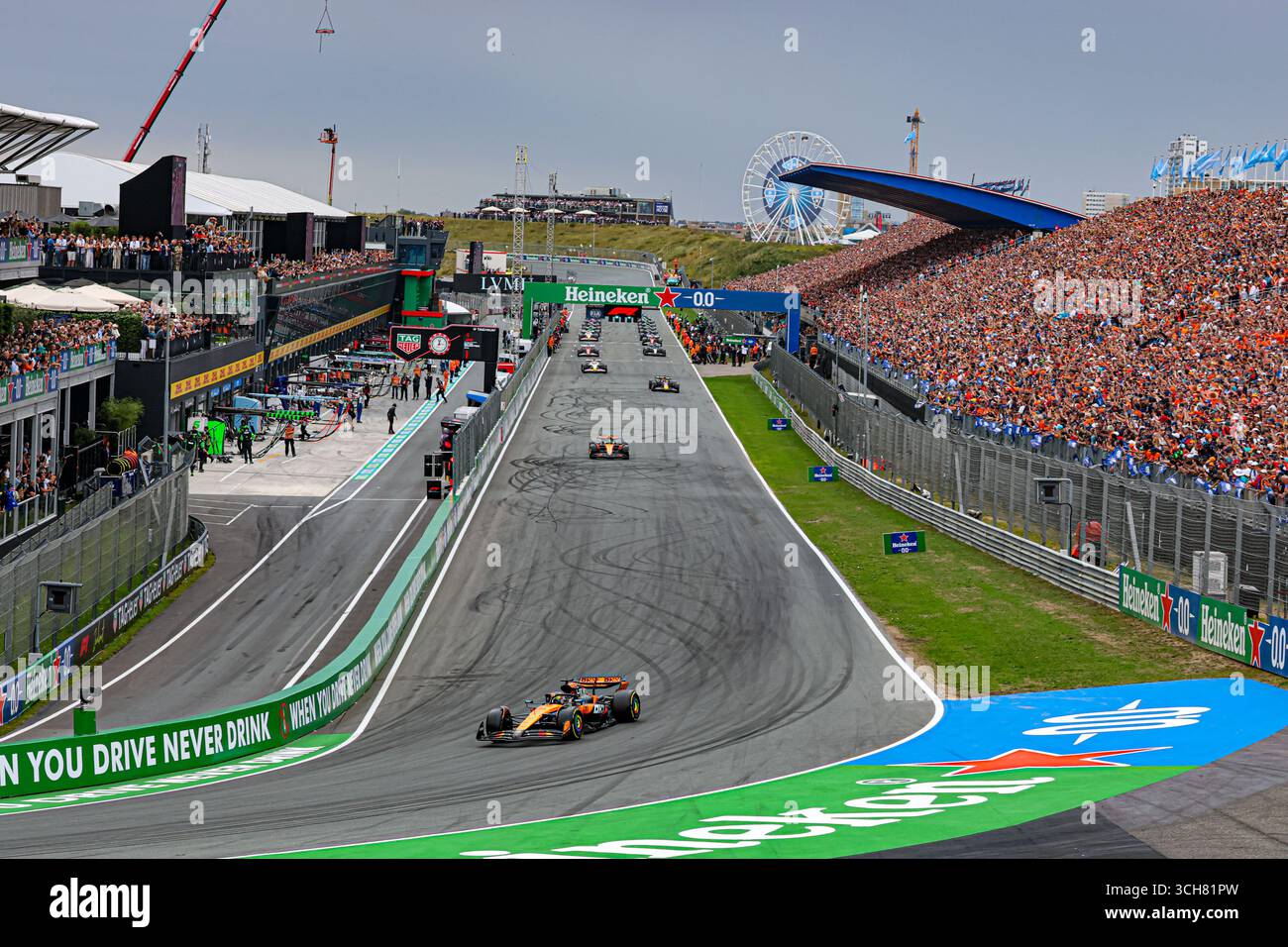 Zandvoort, Nederlands. 31 août 2025. 8/31/2025 - départ de la course vendredi, jour2, du Grand Prix de formule 1 Heineken 2025, Zandvoort, Nederlands, du 28 au 31 août - Round 15 du 24 du Championnat du monde F1 2025 (photo par Alessio de Marco/Sipa USA) crédit : Sipa USA/Alamy Live News Banque D'Images