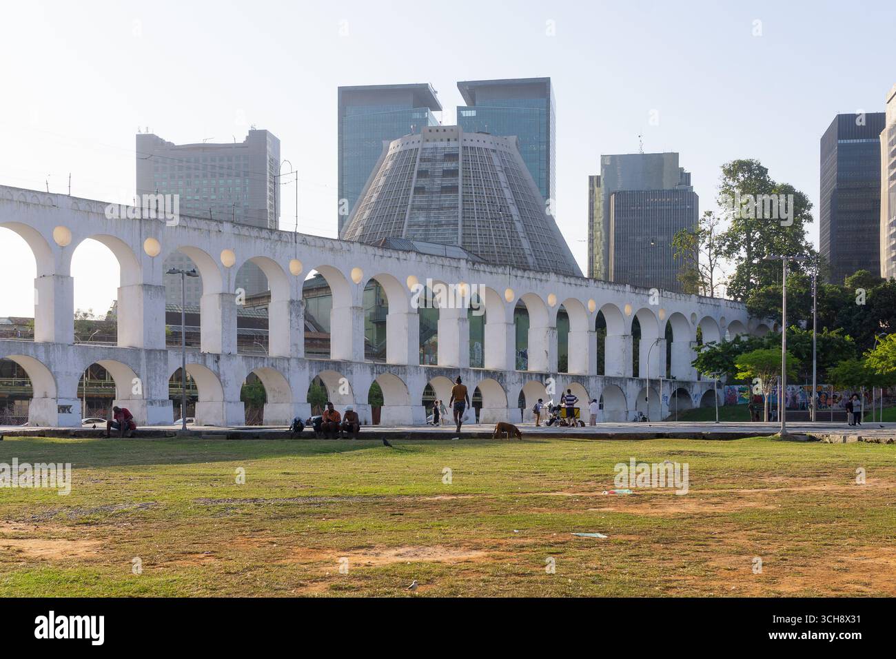 Rio de Janeiro, Brésil - L'aqueduc Carioca qui sert de pont dans le district de Lapa. Banque D'Images