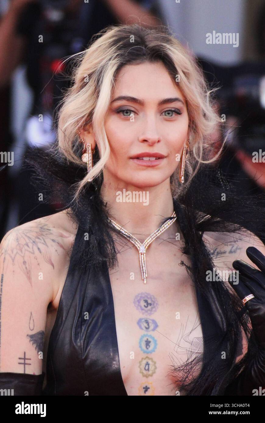 Paris Jackson am Red Carpet BEI den Filmfestspielen in Venedig, Italien. Paris-Michael Katherine Jackson ist eine US-amerikanische Schauspielerin, Model und Sängerin. SIE ist das zweite Kind und die einzige Tochter von Michael Jackson und Debbie Rowe *** Paris Jackson sur le tapis rouge du Festival de Venise, Italie Paris Michael Katherine Jackson est une actrice, mannequin et chanteuse américaine. Elle est le deuxième enfant et la fille unique de Michael Jackson et Debbie Rowe Banque D'Images
