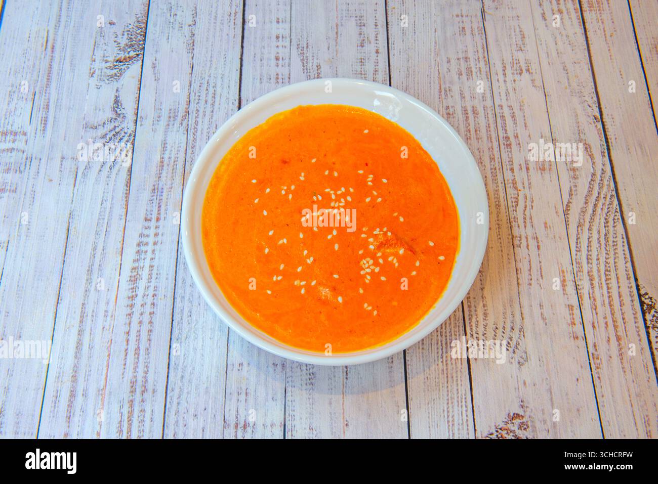 Meen Moilee : poisson au curry doux avec lait de coco, gingembre et feuilles de citron vert Kaffir Banque D'Images