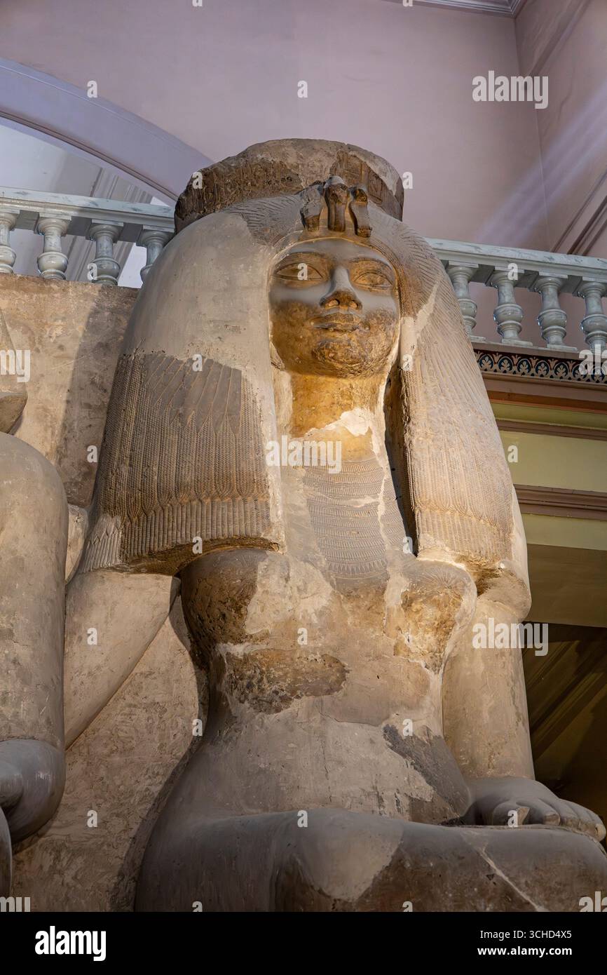 Musée égyptien (musée du Caire), statue colossale de la reine Tyi (Tiye, deux statues avec Amenhotep III), Medinet Habu, le Caire, Egypte, Afrique du Nord, Afrique Banque D'Images