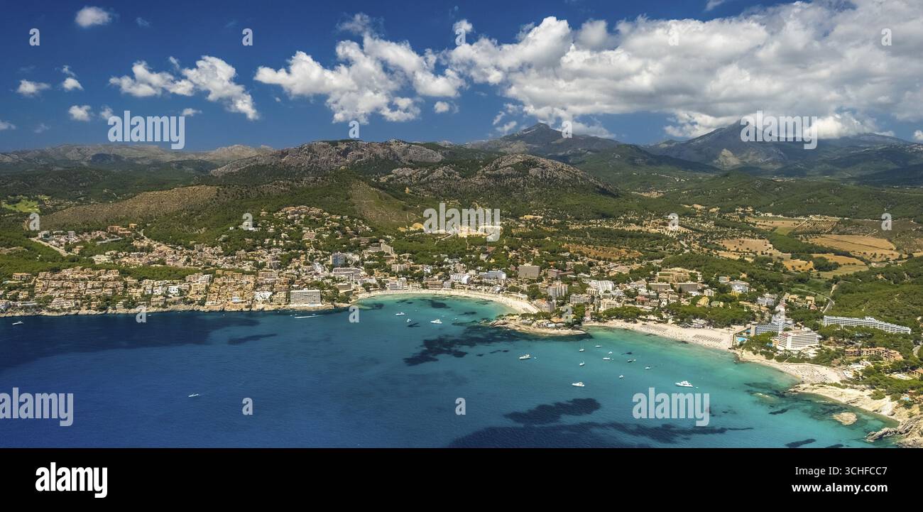 Vue aérienne, Baie de Peguera, plage Playa Peguera, plage Platja Gran de Tora, chaîne de montagnes, Camp de Mar (ES), Europe, Baléares, Espagne Banque D'Images
